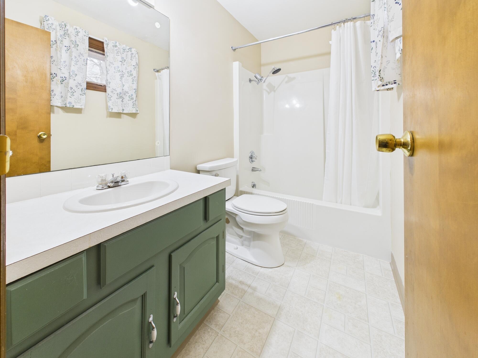 126 Royal Oak Drive, Greenville, Ohio 45331