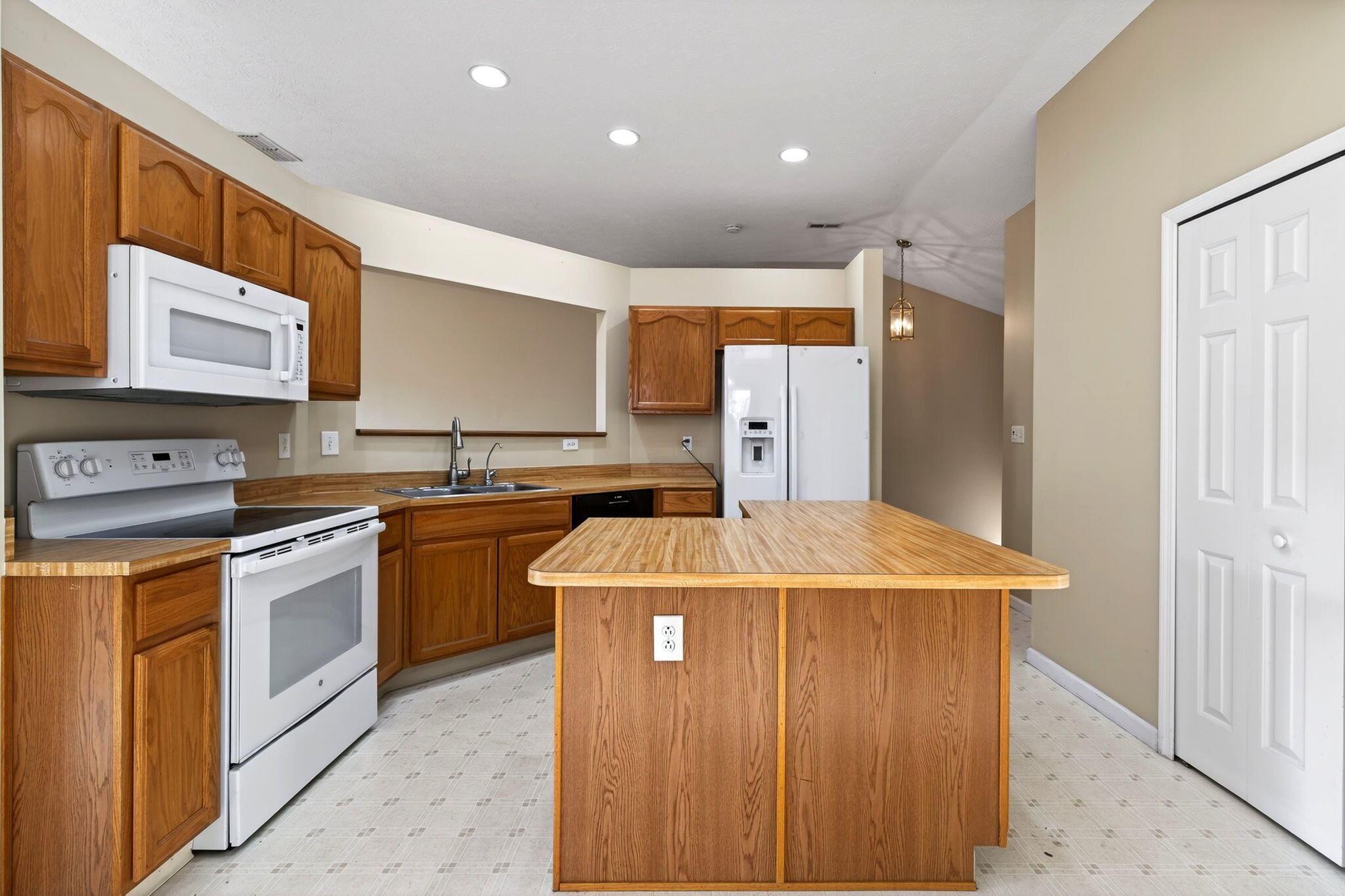 1200 Whitetail Drive, Fairborn, Ohio 45324