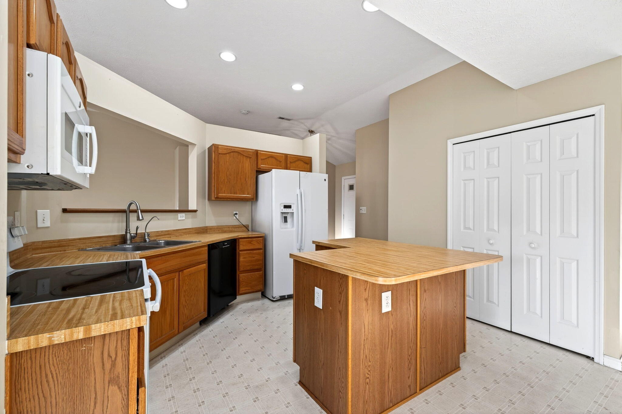 1200 Whitetail Drive, Fairborn, Ohio 45324