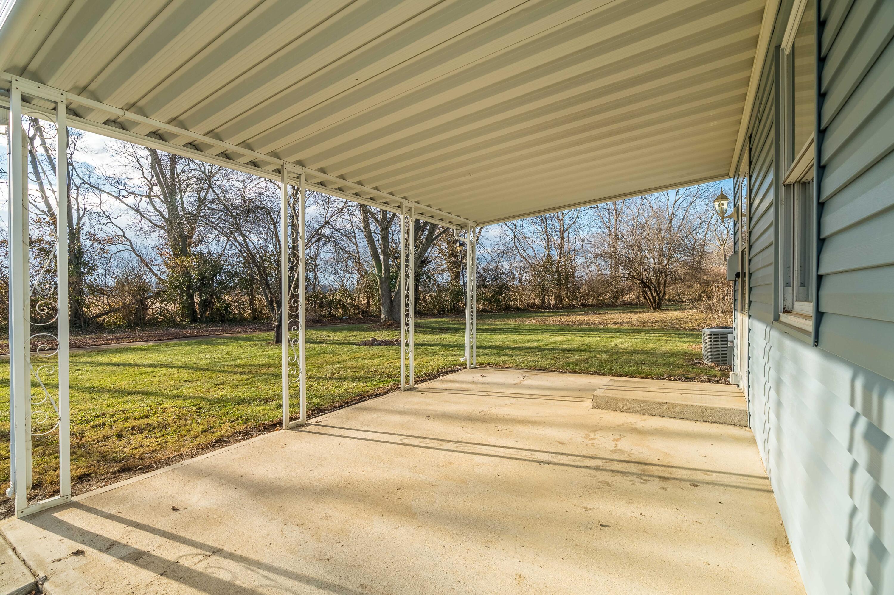 119 Walden Farm Circle, Englewood, Ohio 45322