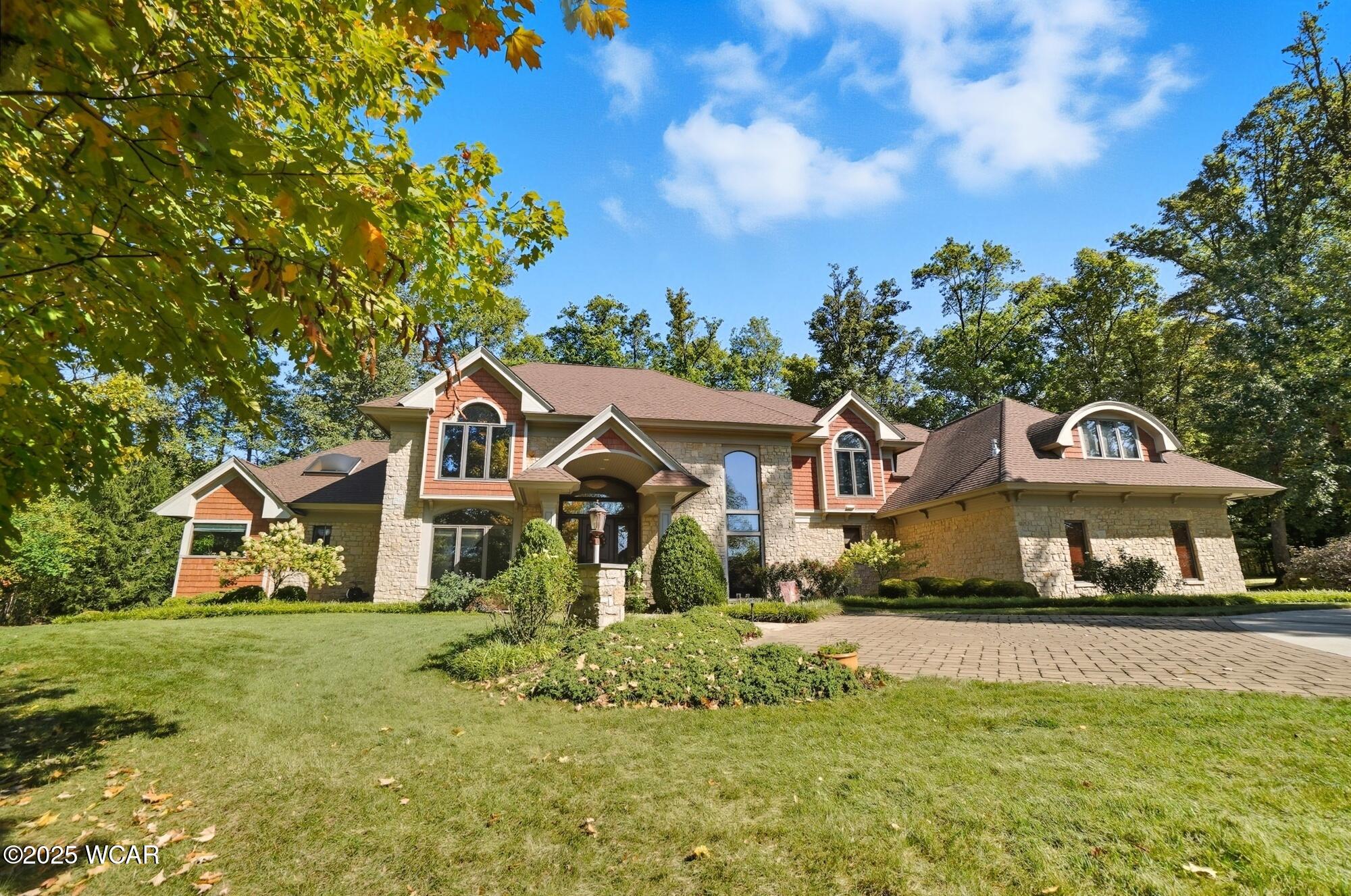 3039 Lakeshore Drive, Lima, Ohio