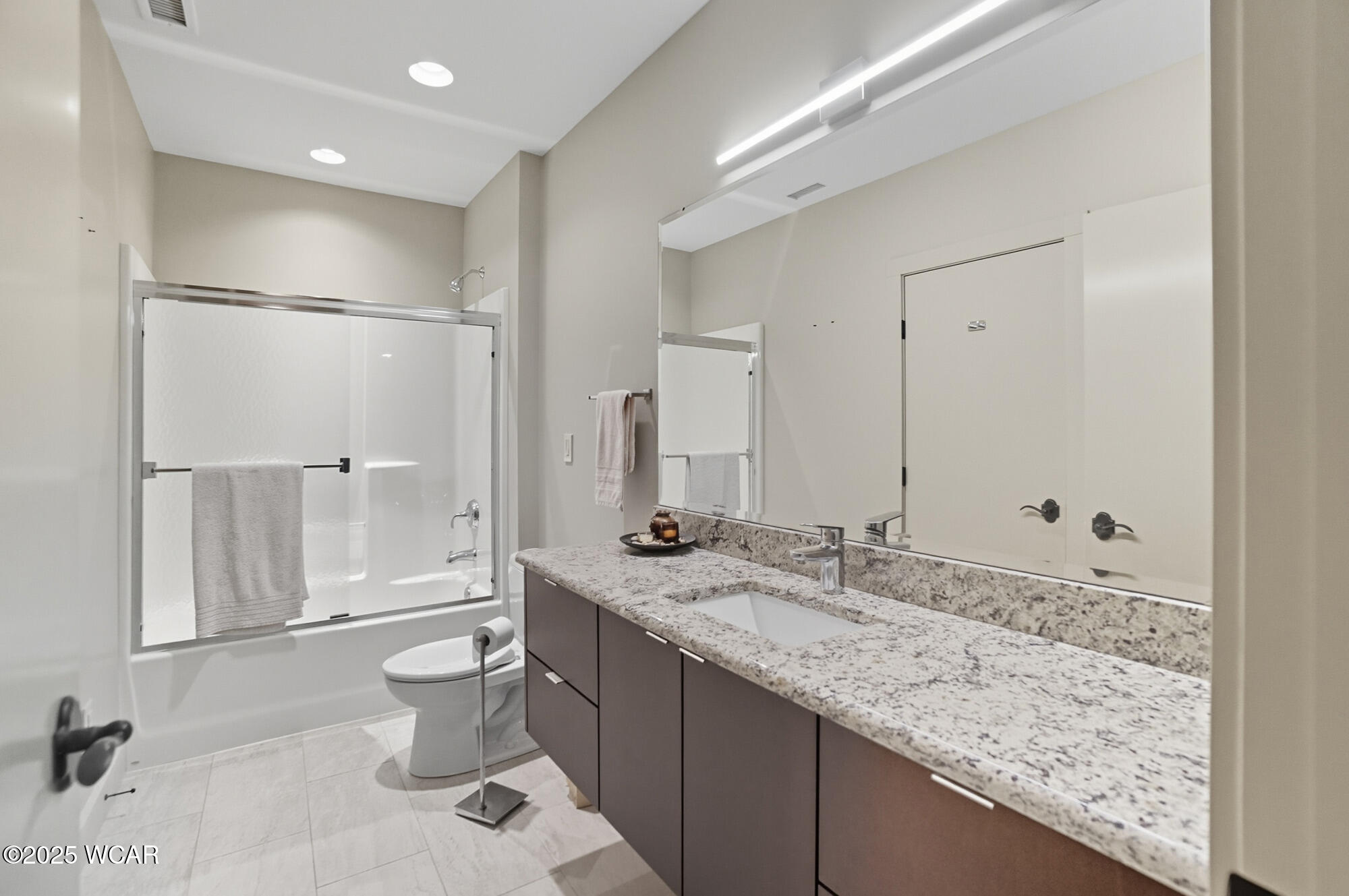 3039 Lakeshore Drive, Lima, Ohio