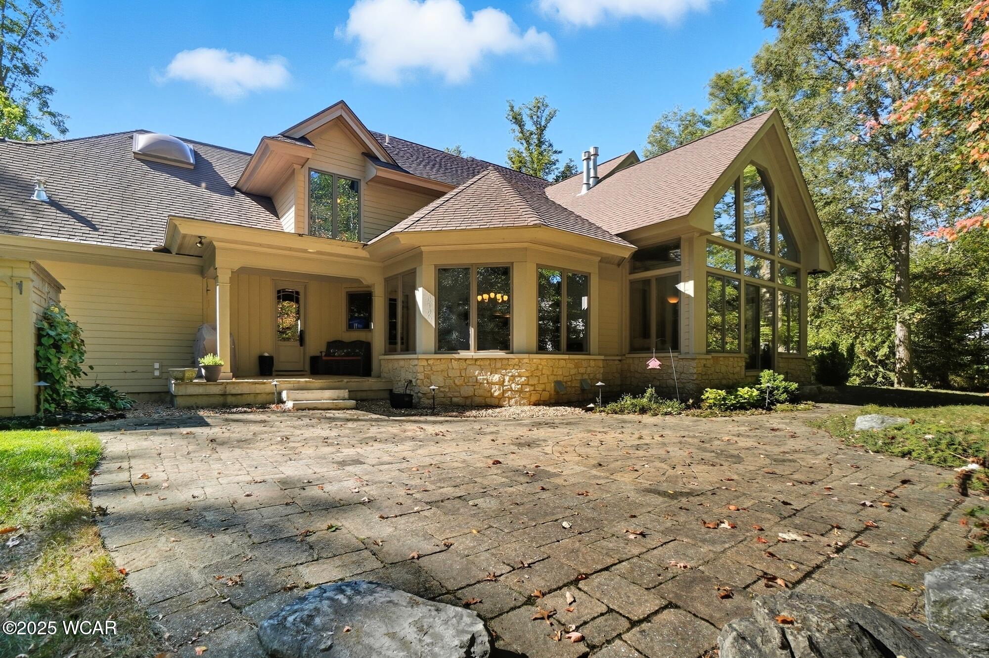 3039 Lakeshore Drive, Lima, Ohio