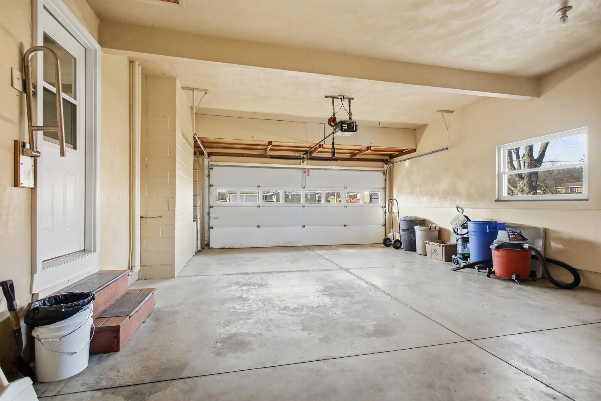 2746 Northbourne Drive, Springfield, Ohio 45506