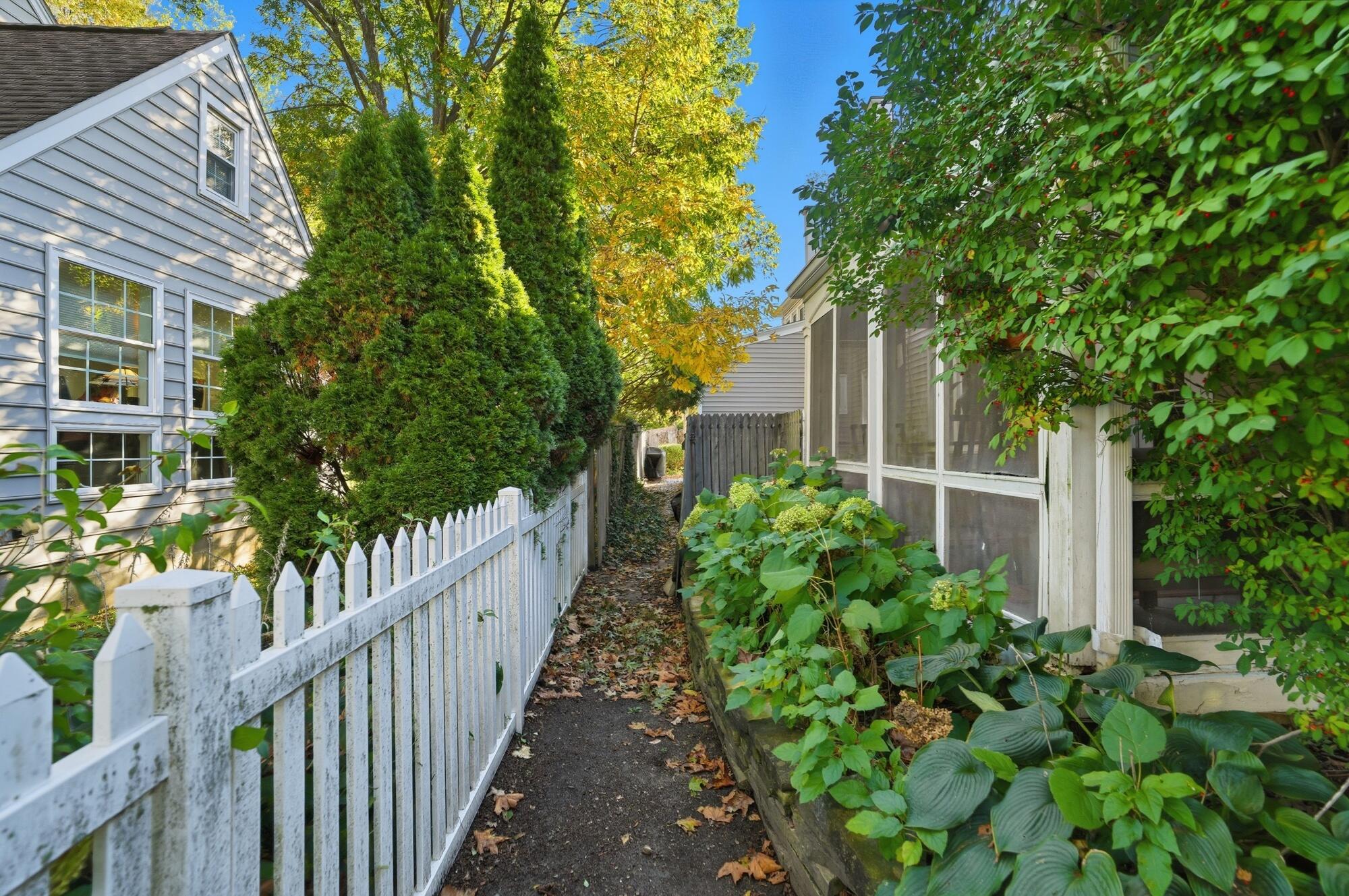 408 Southwood Drive, Springfield, Ohio 45504