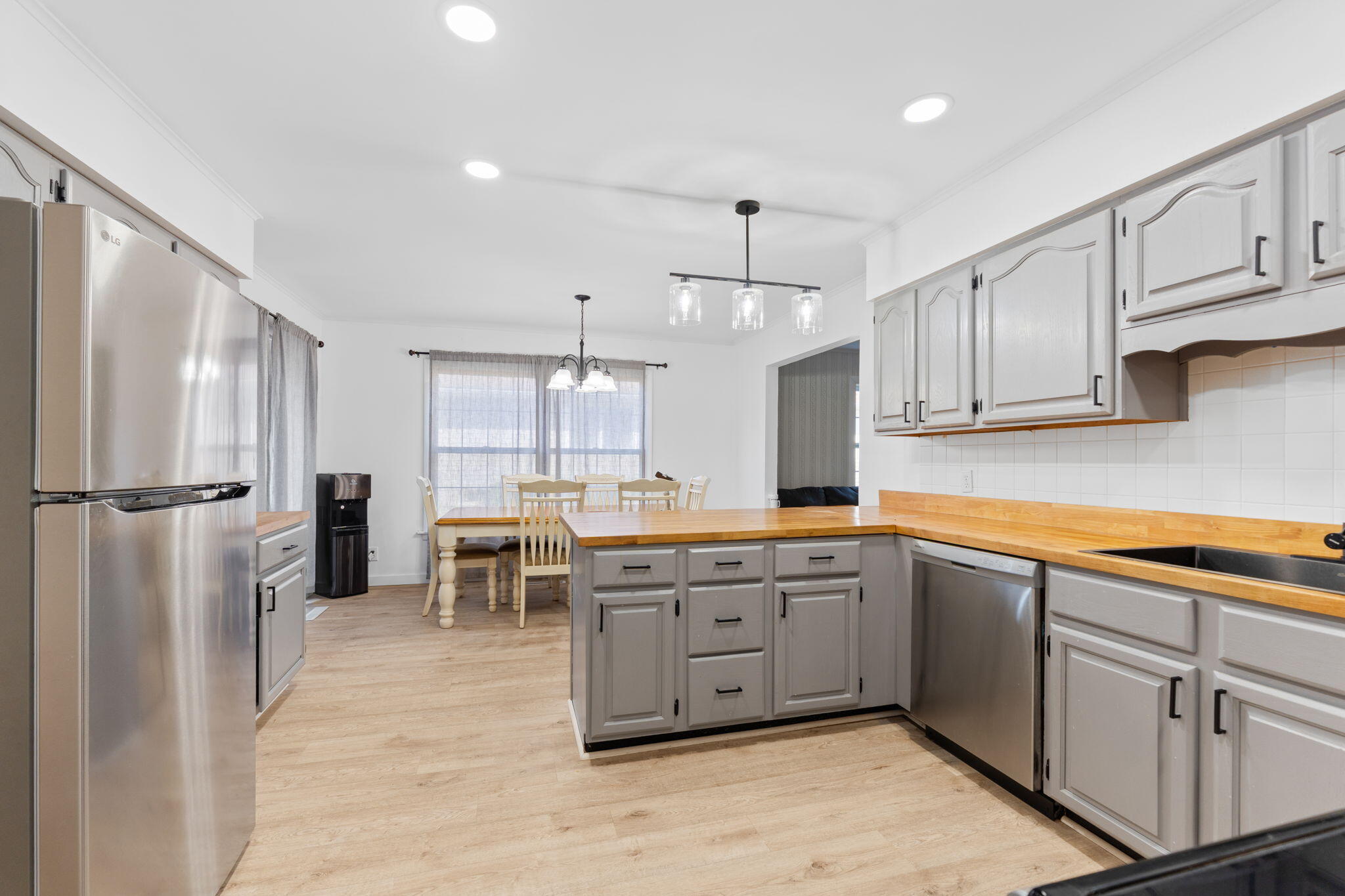 12160 Pamela Drive, Kenton, Ohio 43326