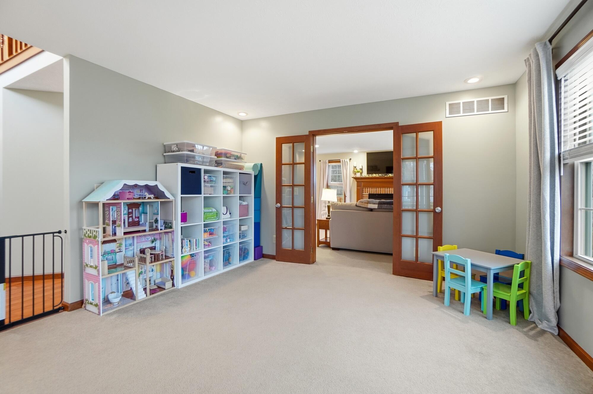 465 Carillion Drive, Springfield, Ohio 45503