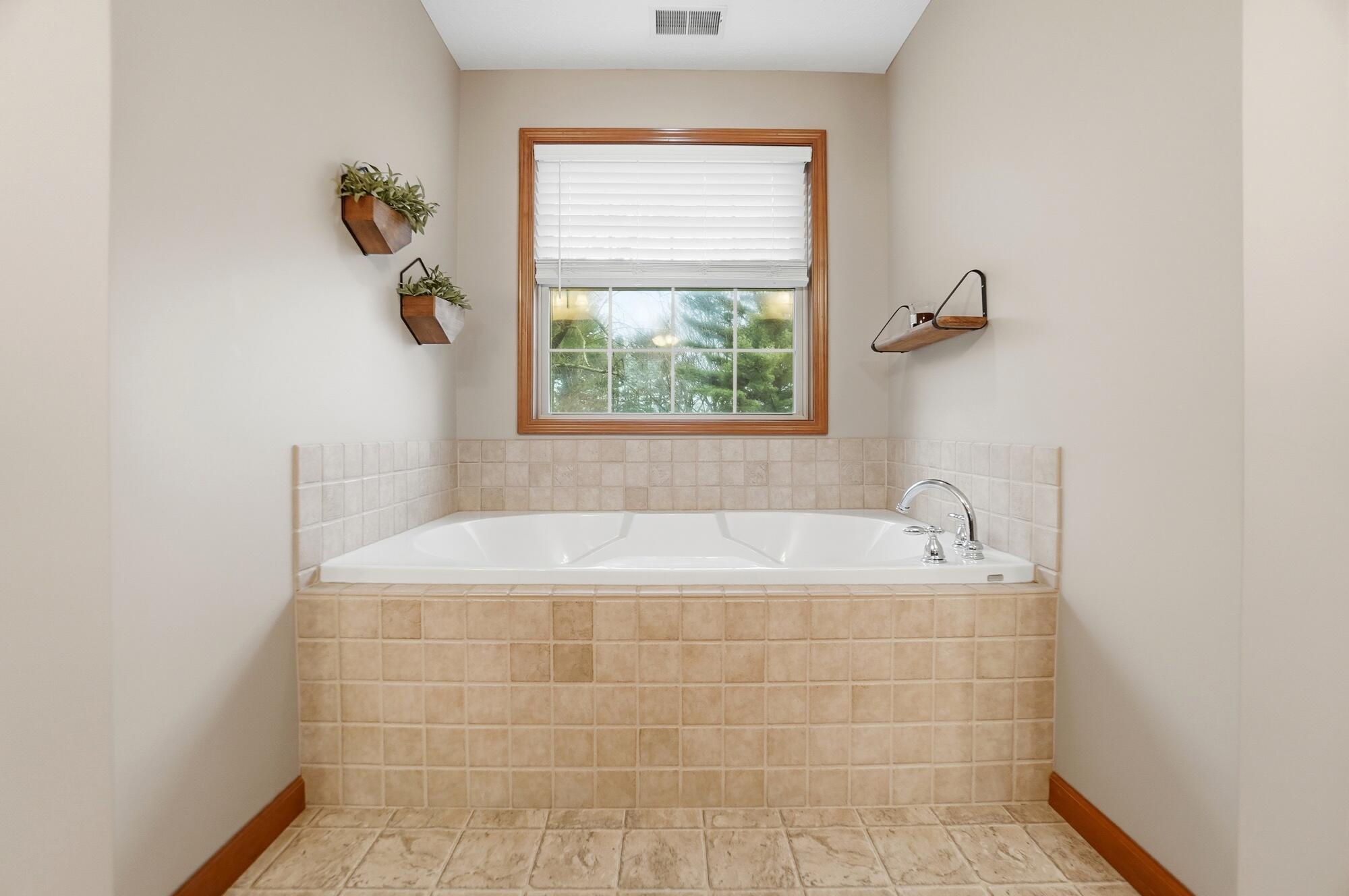 465 Carillion Drive, Springfield, Ohio 45503