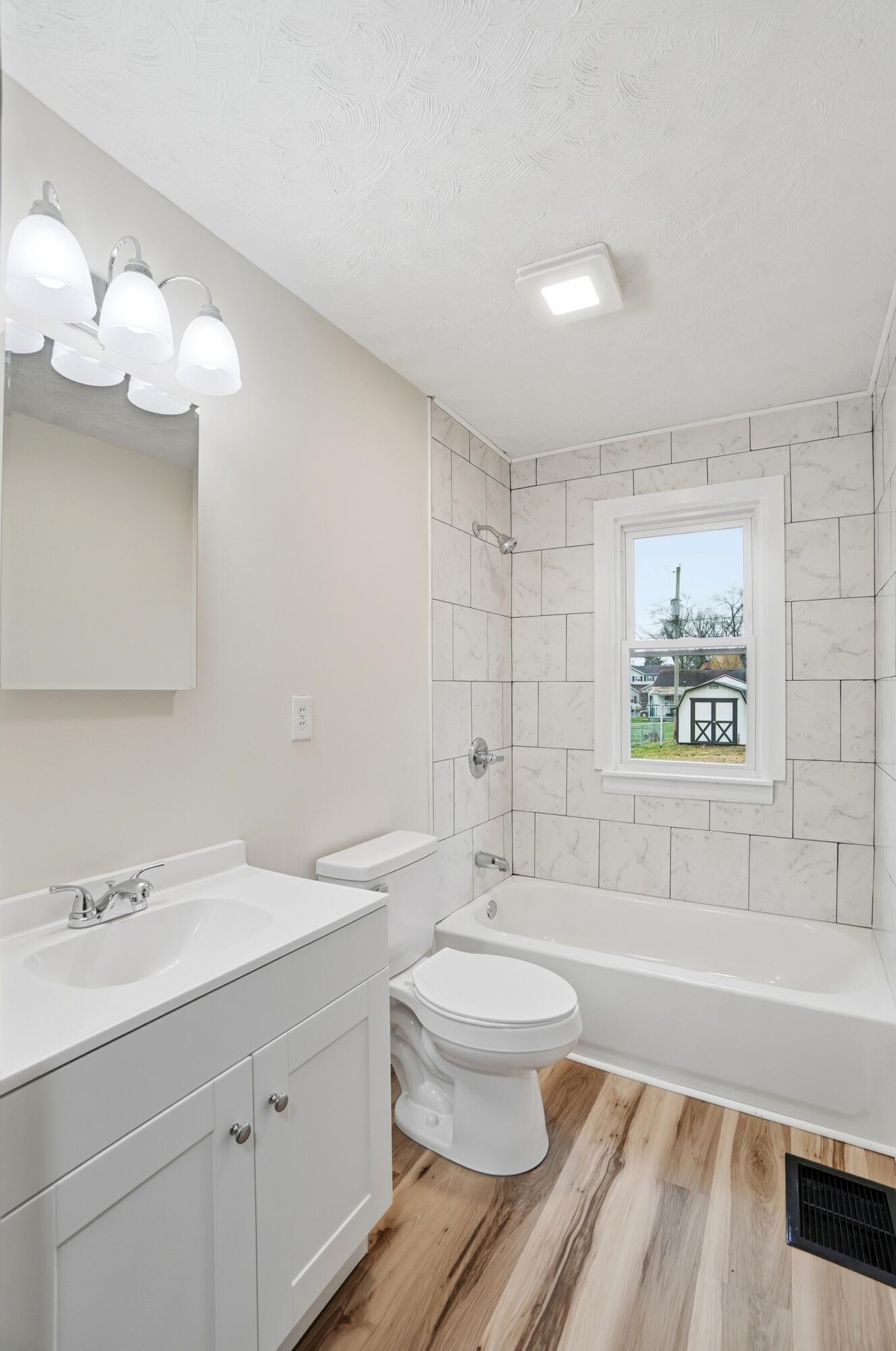 1915 Kenwood Avenue, Springfield, Ohio 45505