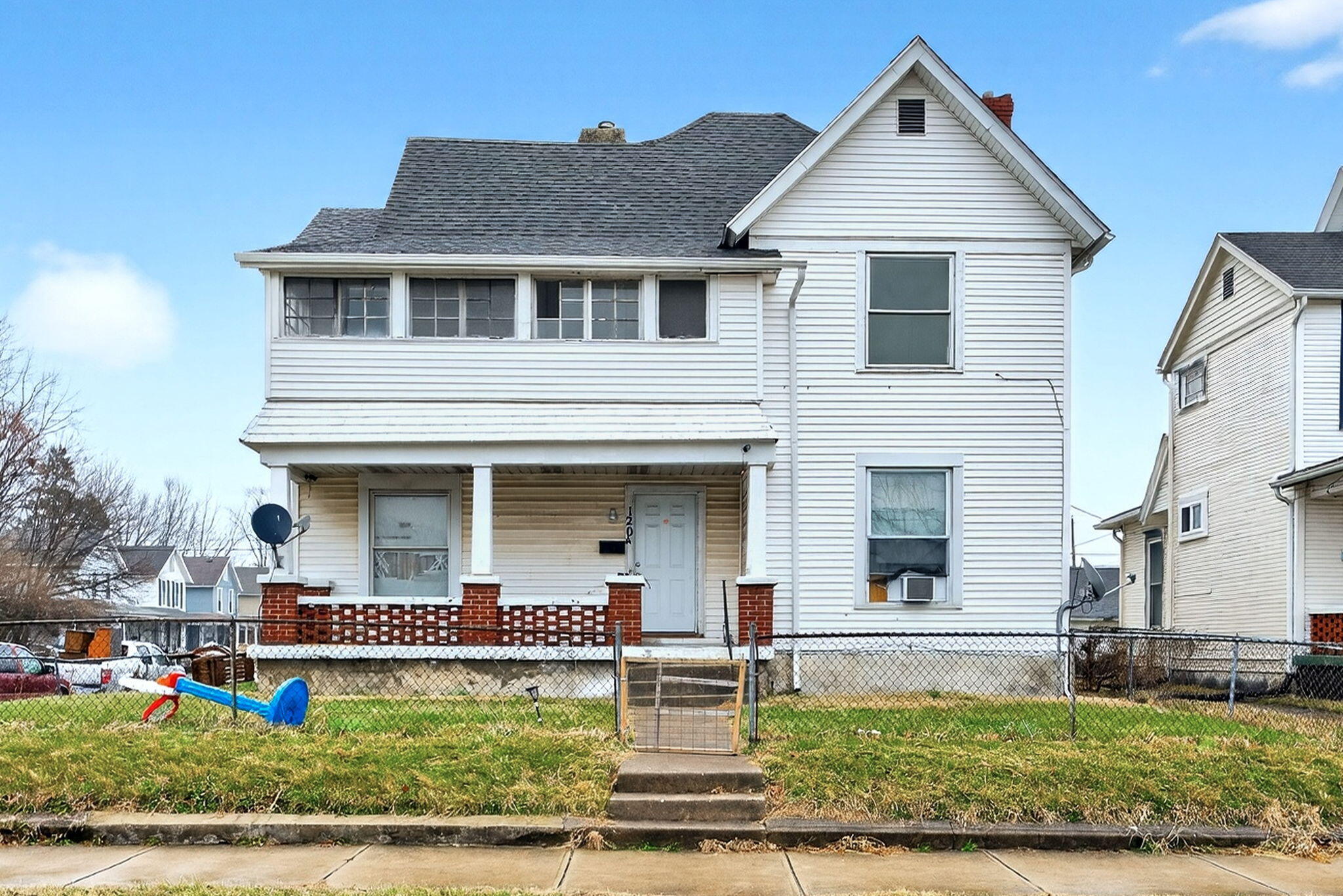 1202 Clifton Avenue, Springfield, Ohio 45505
