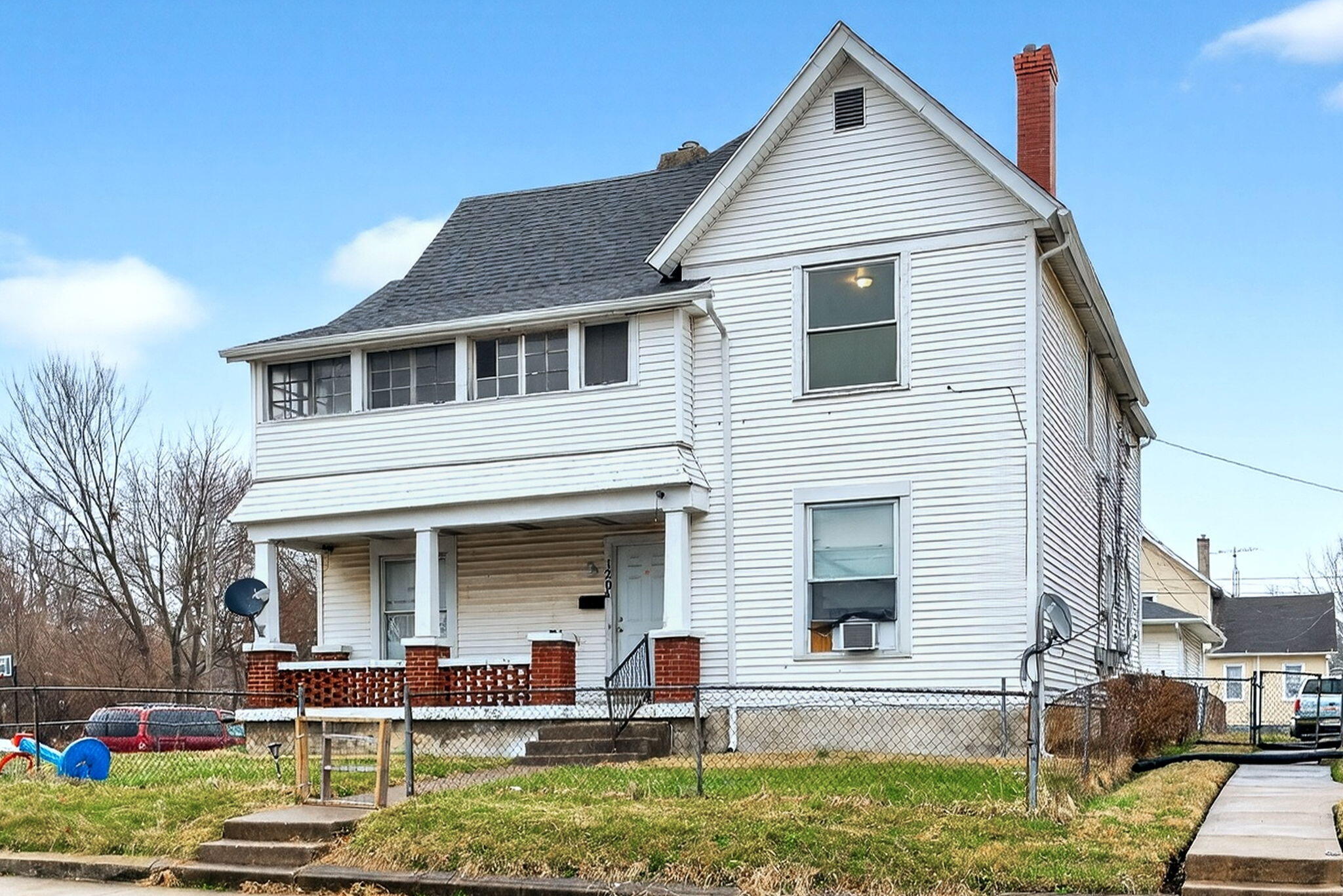 1202 Clifton Avenue, Springfield, Ohio 45505