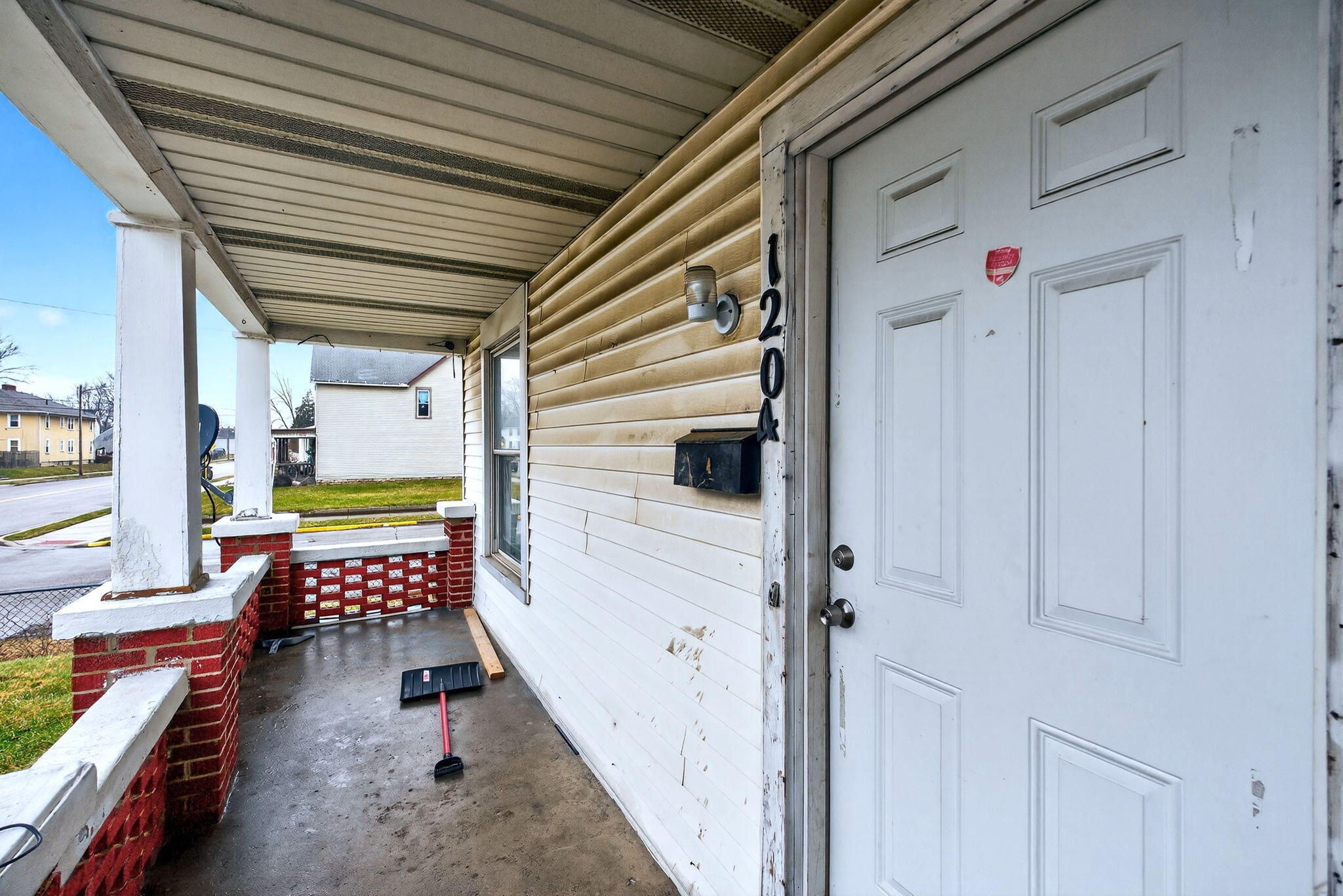 1202 Clifton Avenue, Springfield, Ohio 45505