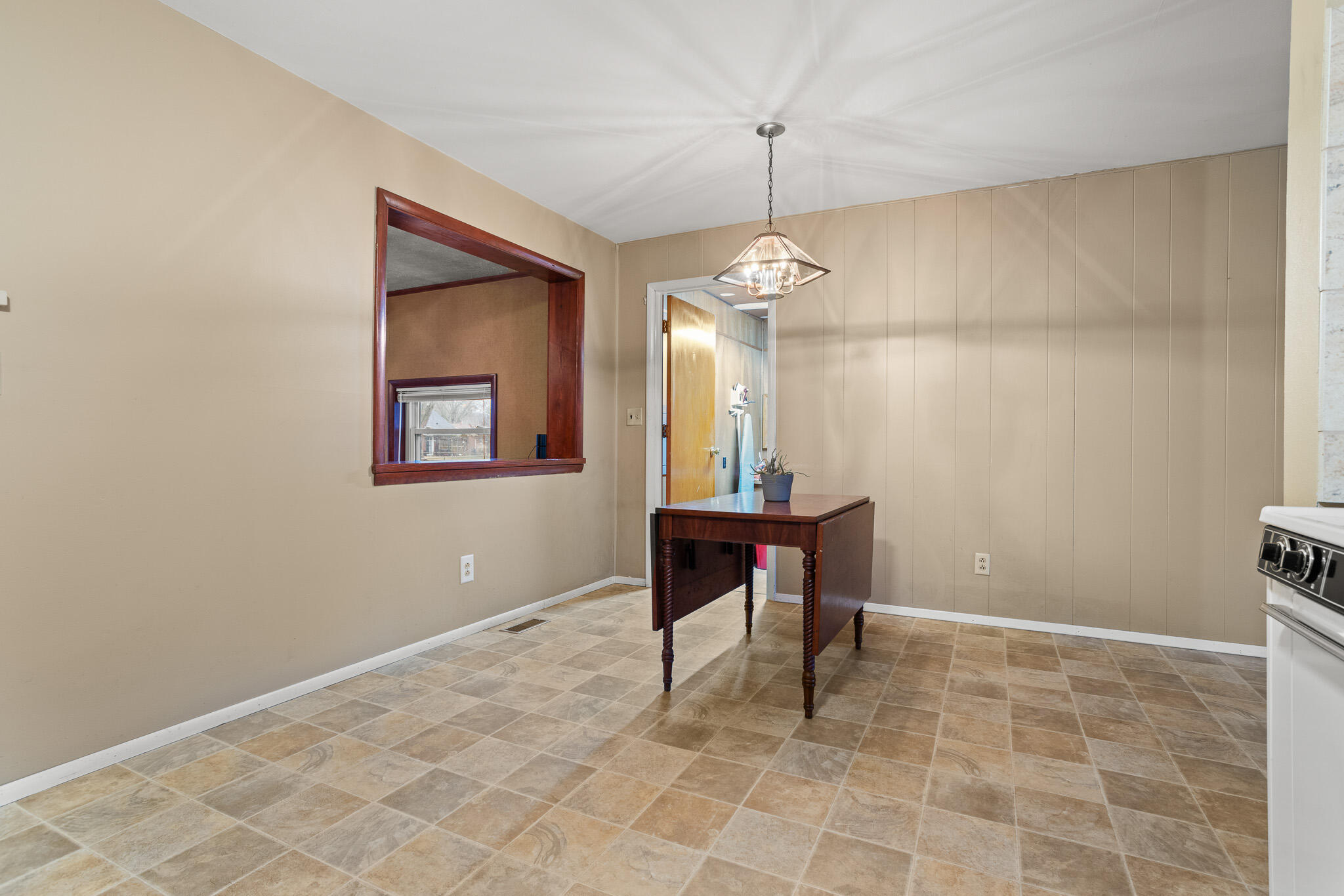 1133 Lee Road, Troy, Ohio 45373