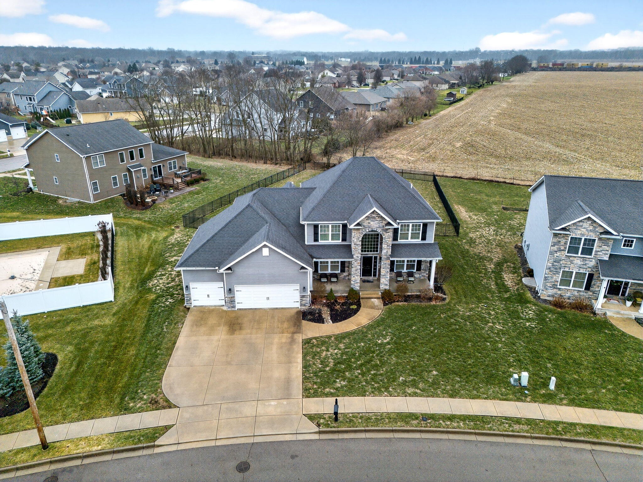 1008 Haverhill Drive, Troy, Ohio 45373