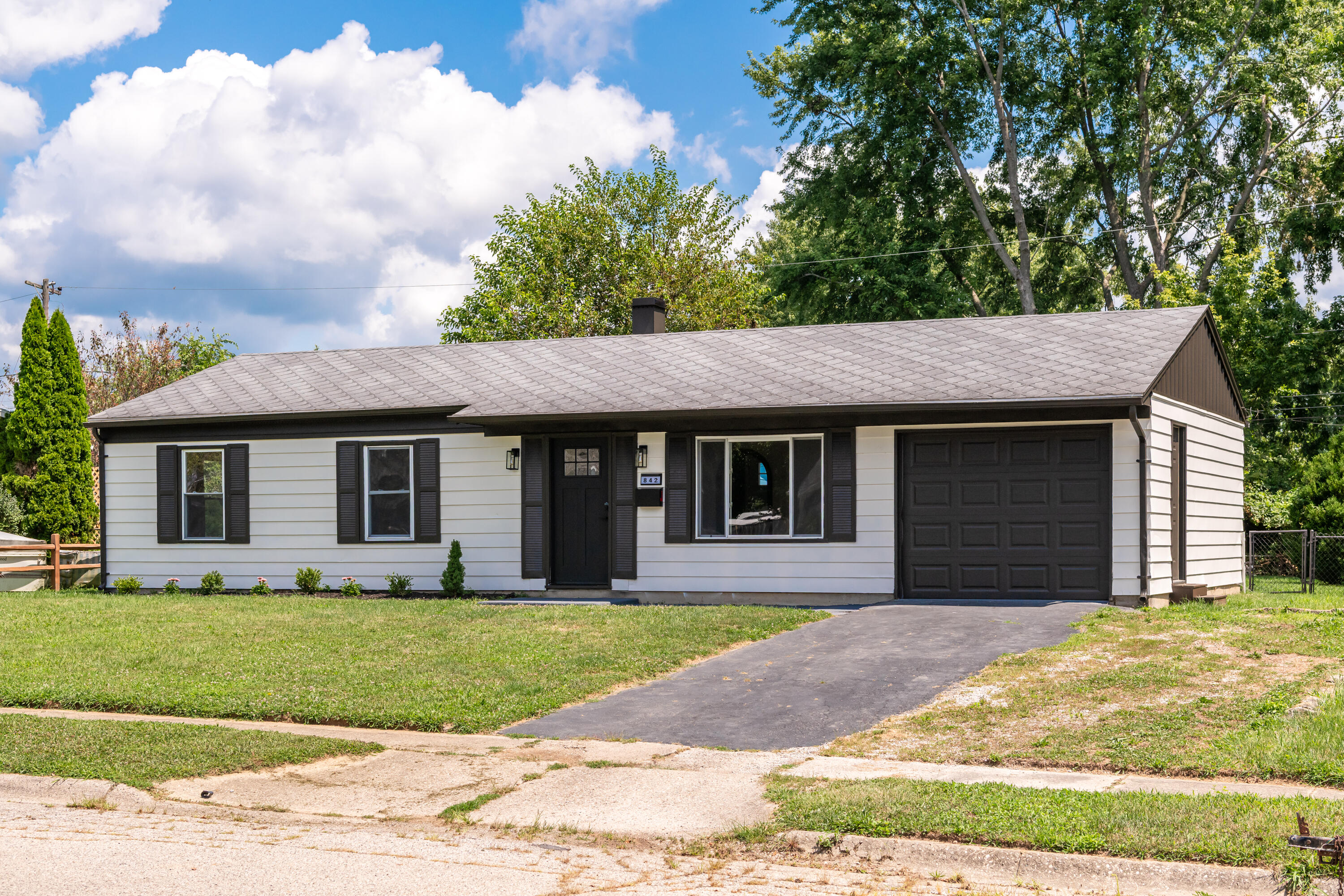 842 Edgewick Road, New Carlisle, Ohio 45344