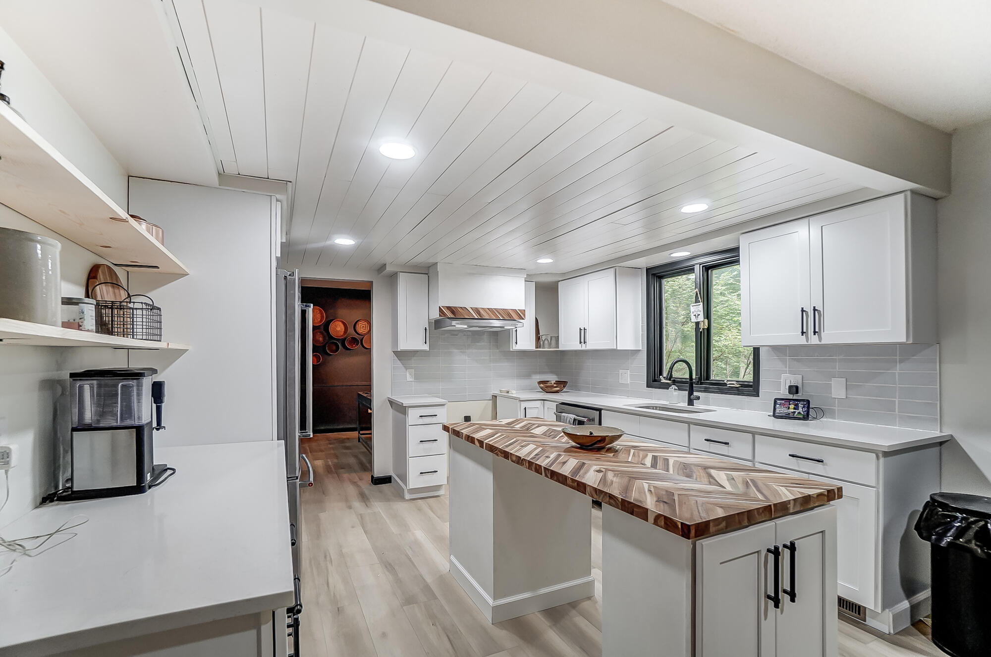 22284 State Route 198, Wapakoneta, Ohio 45895