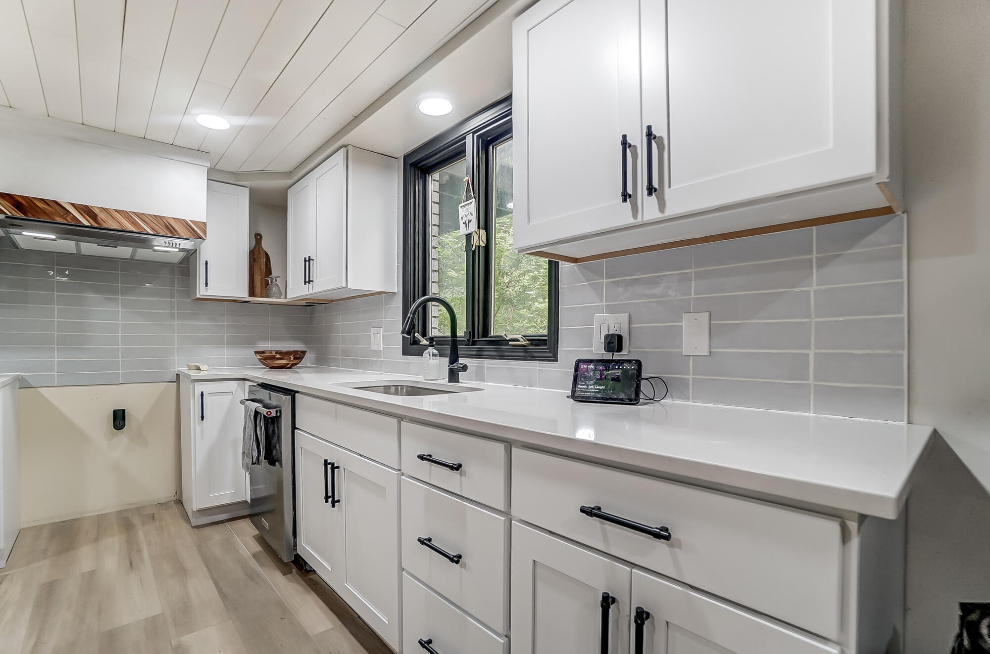 22284 State Route 198, Wapakoneta, Ohio 45895