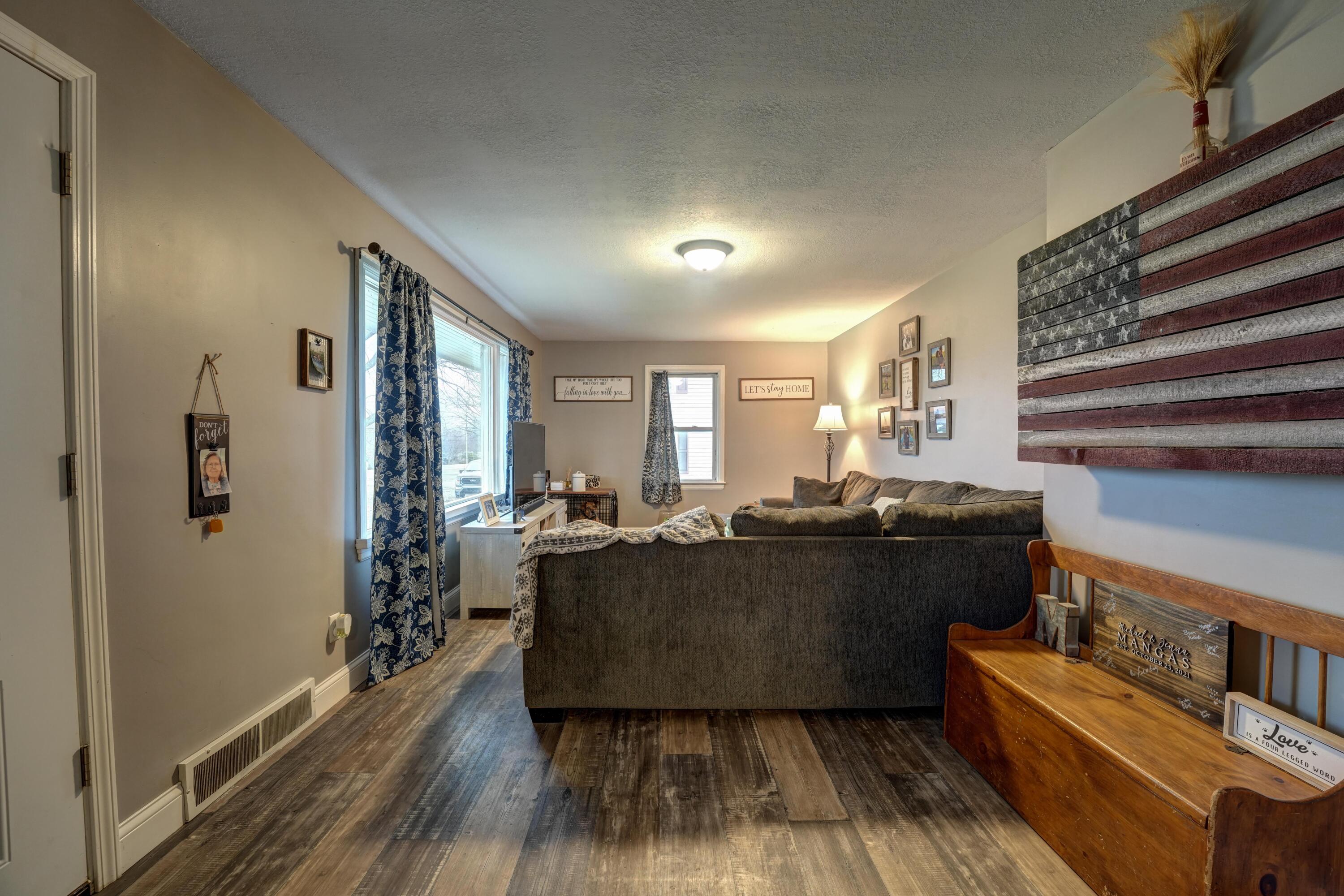 477 State Route 571, Union City, Ohio 45390