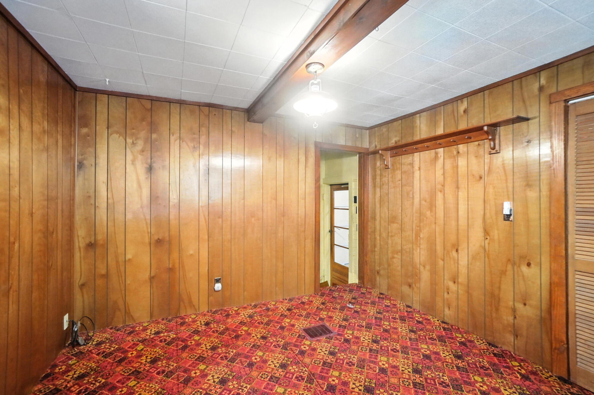 292 Main Street, London, Ohio 43140