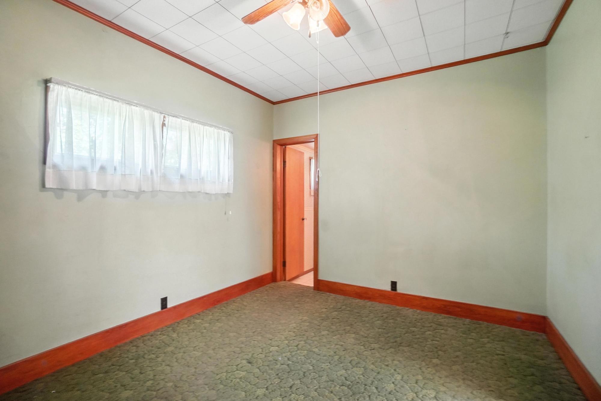 292 Main Street, London, Ohio 43140