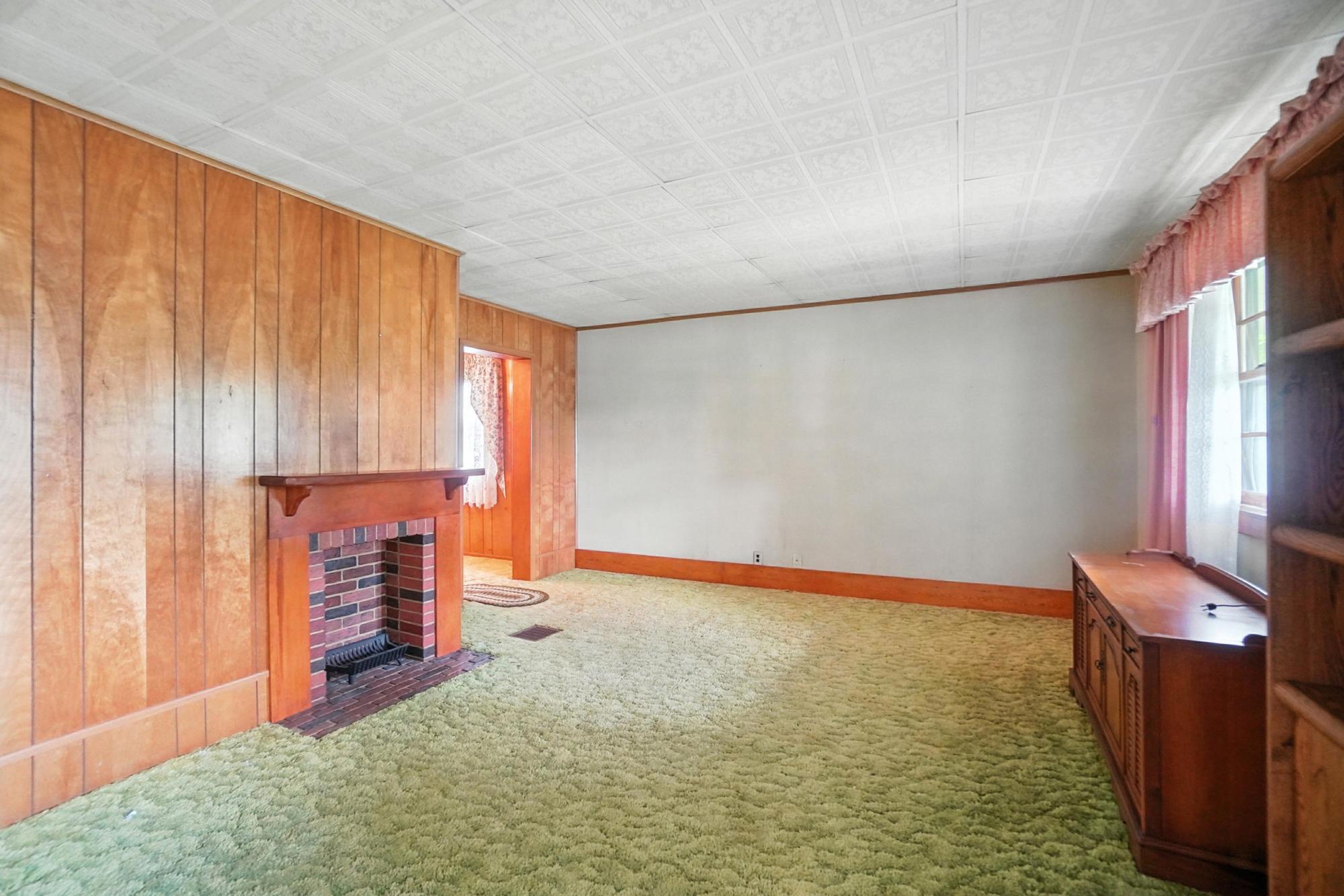 292 Main Street, London, Ohio 43140