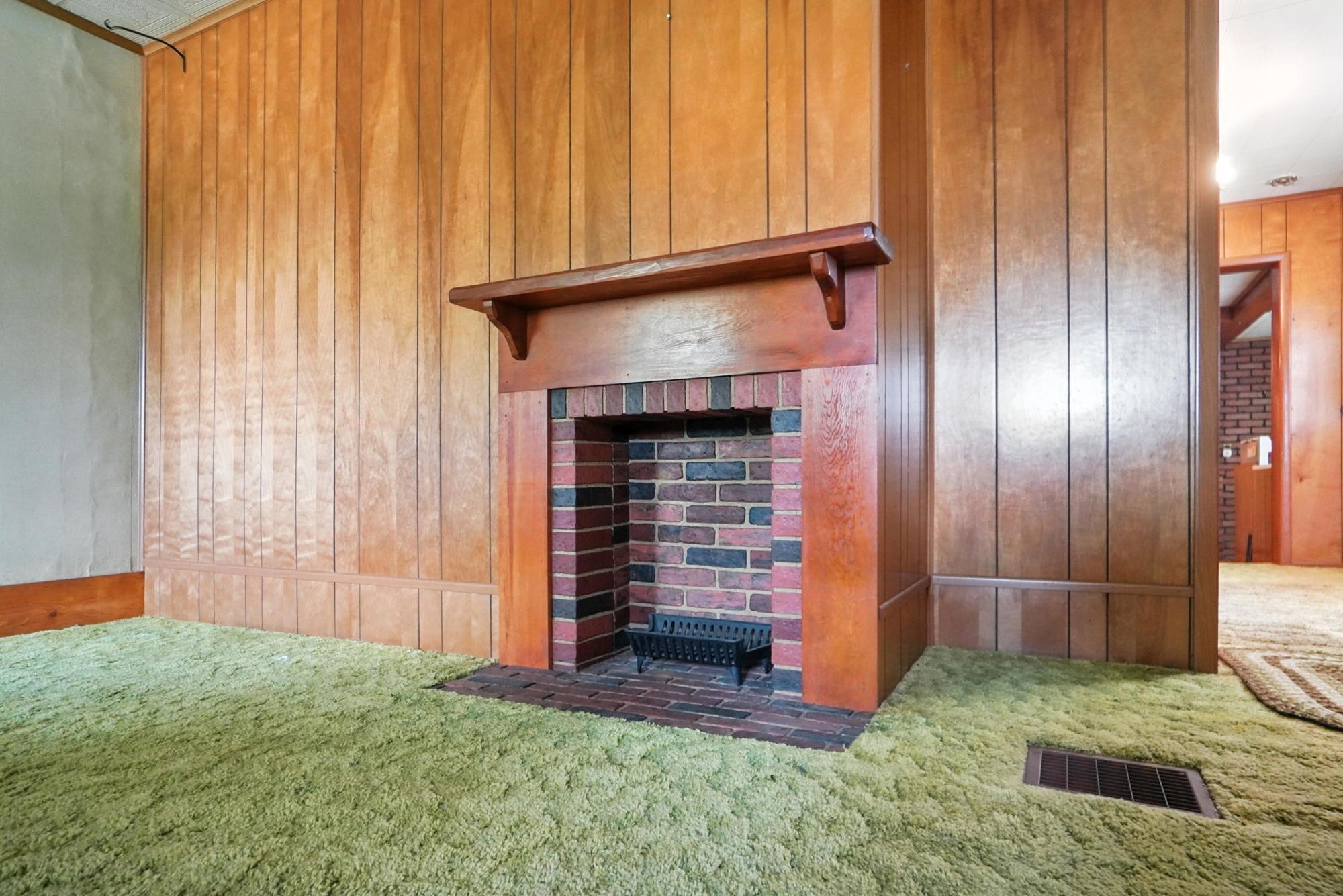 292 Main Street, London, Ohio 43140