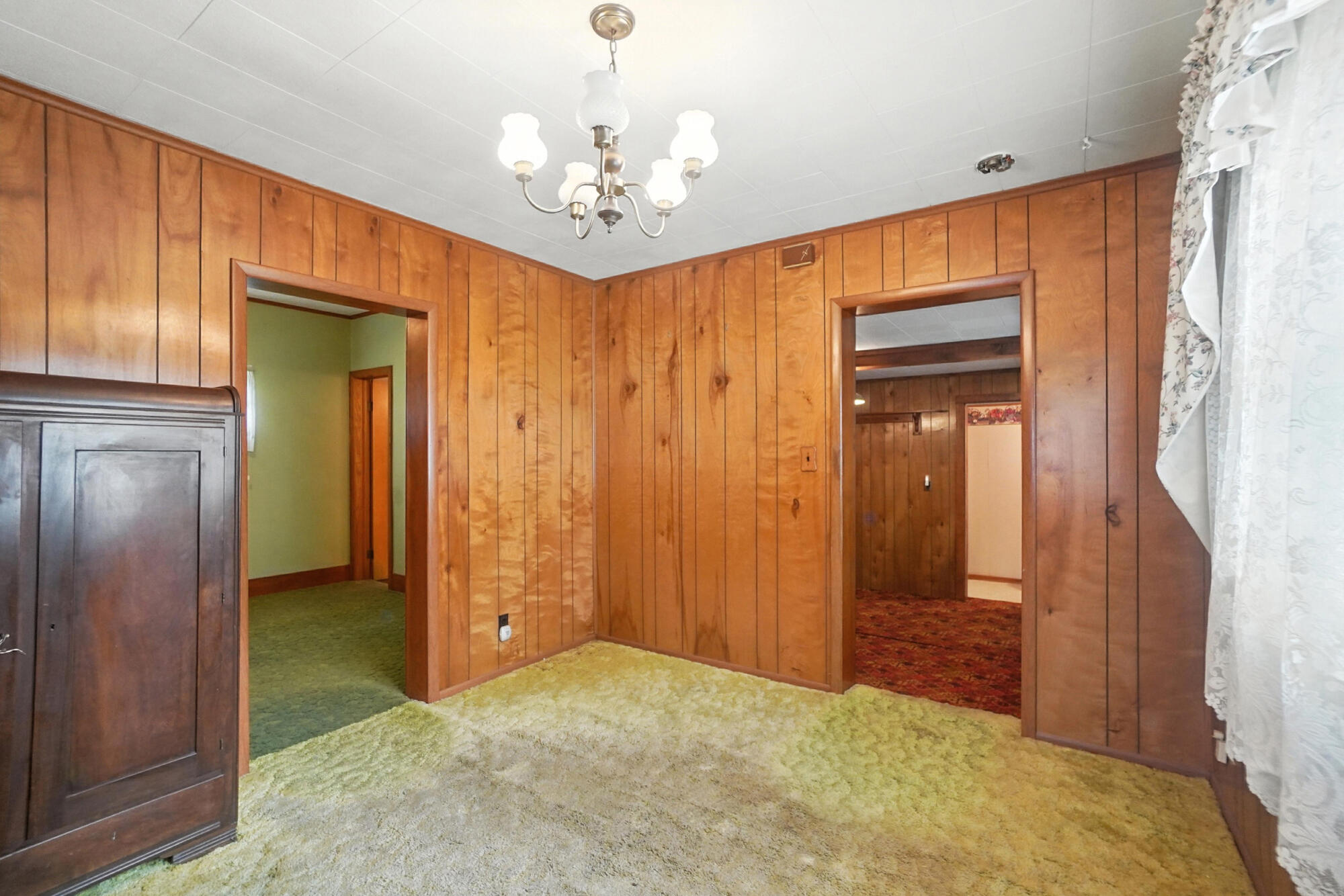 292 Main Street, London, Ohio 43140