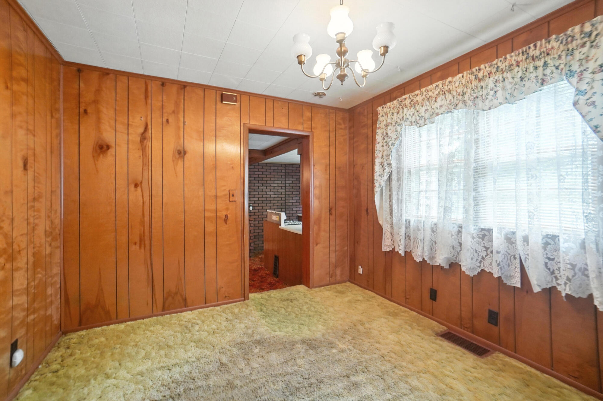 292 Main Street, London, Ohio 43140