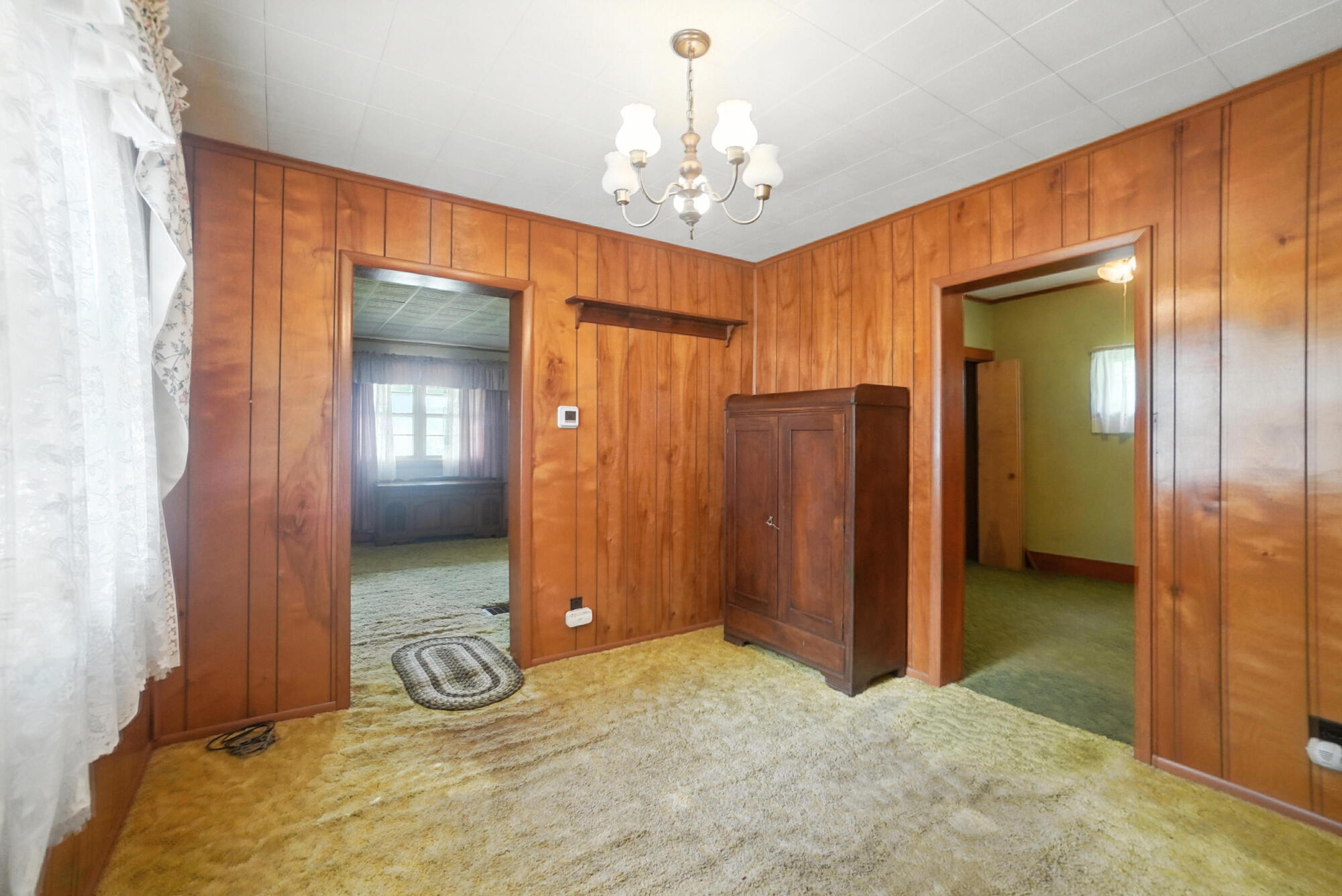 292 Main Street, London, Ohio 43140