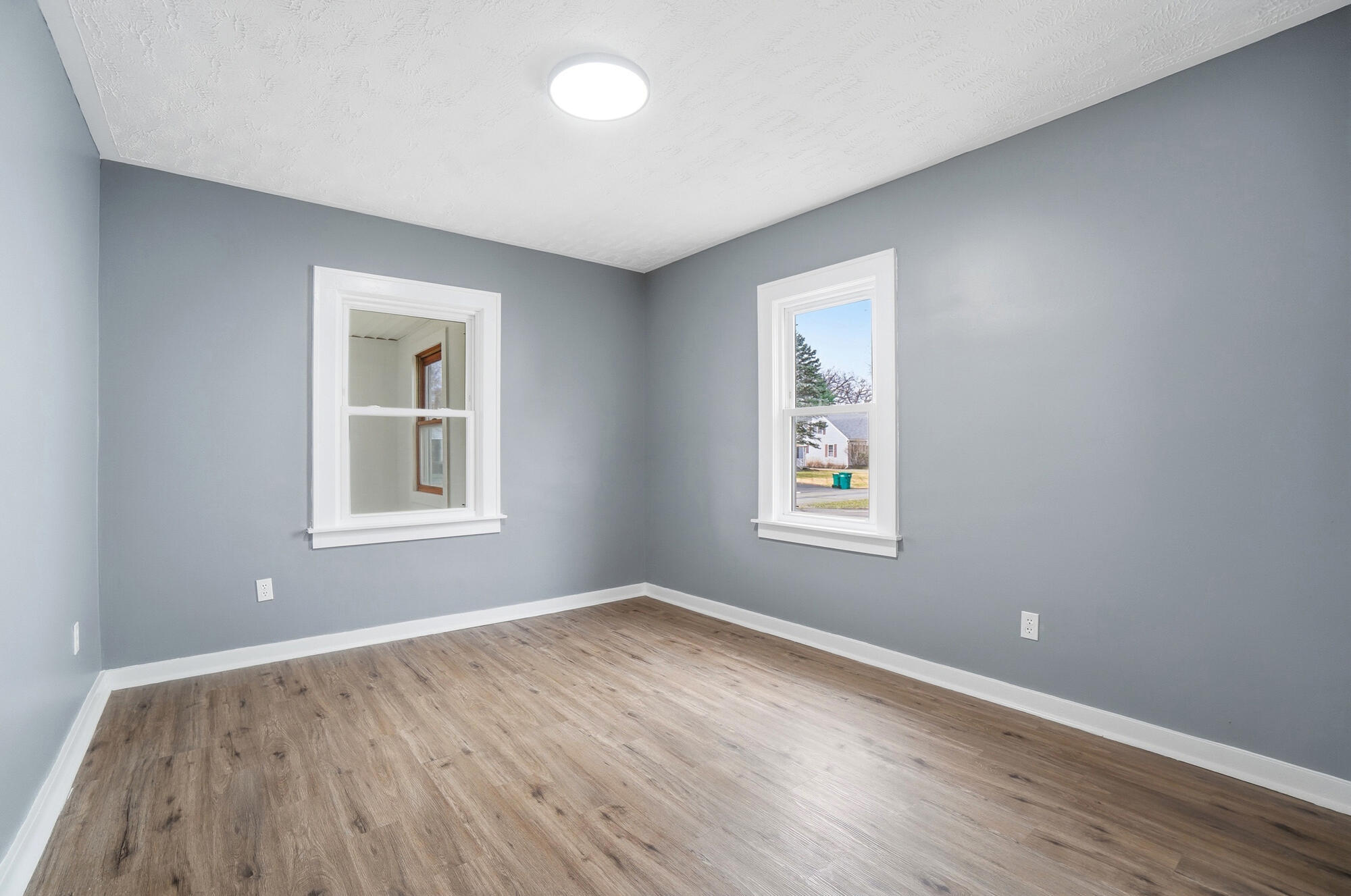 330 Larchmont Avenue, Springfield, Ohio 45503