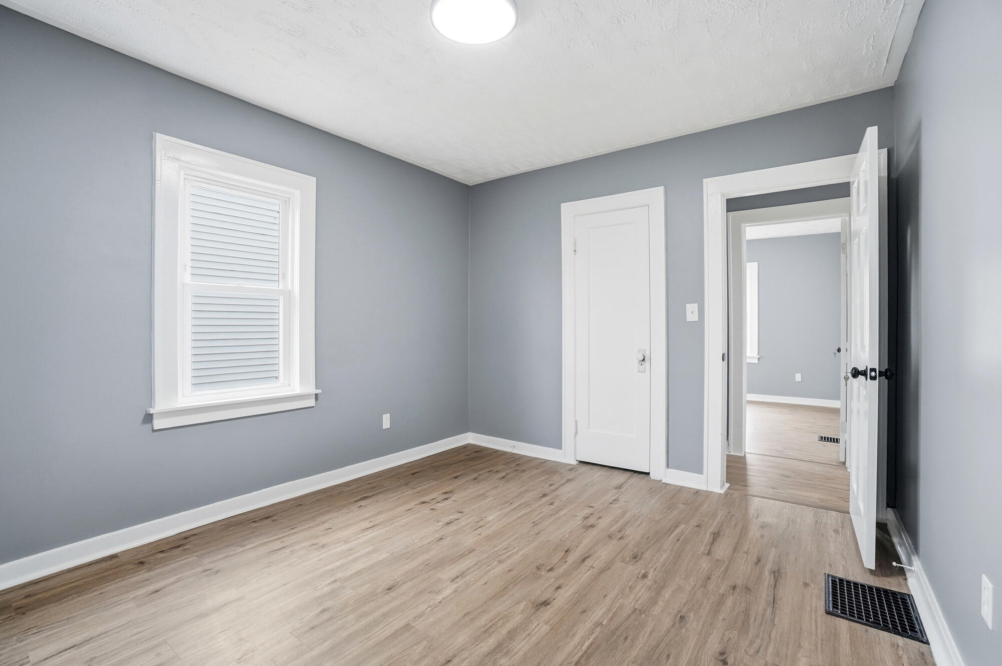 330 Larchmont Avenue, Springfield, Ohio 45503