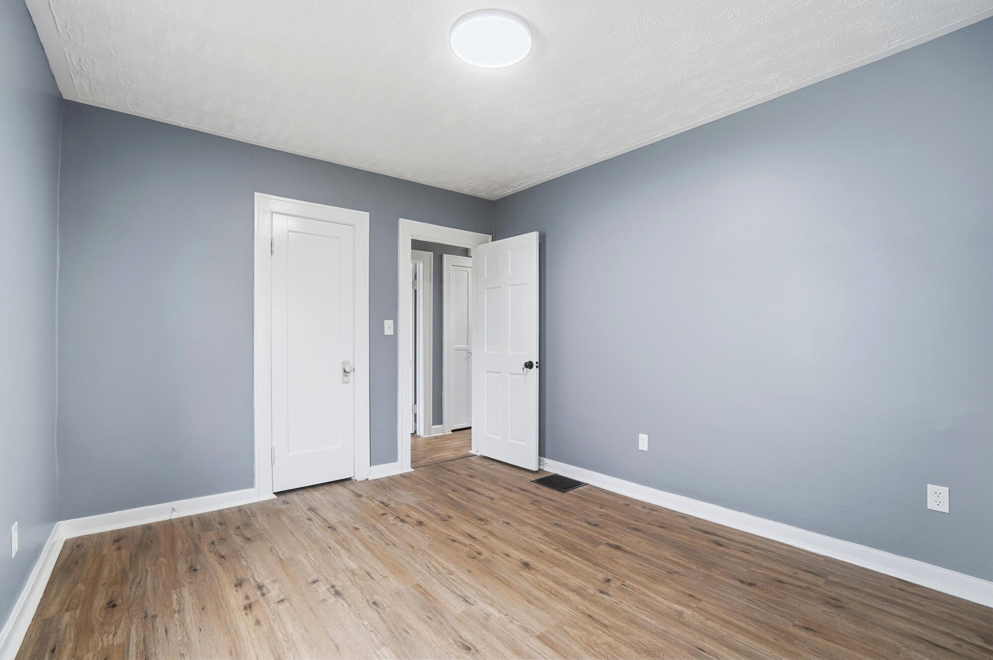 330 Larchmont Avenue, Springfield, Ohio 45503