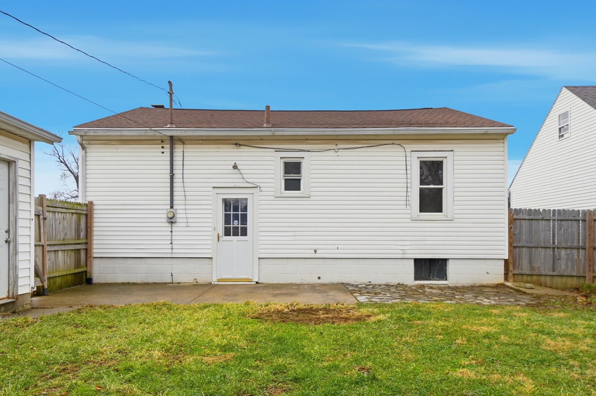 330 Larchmont Avenue, Springfield, Ohio 45503