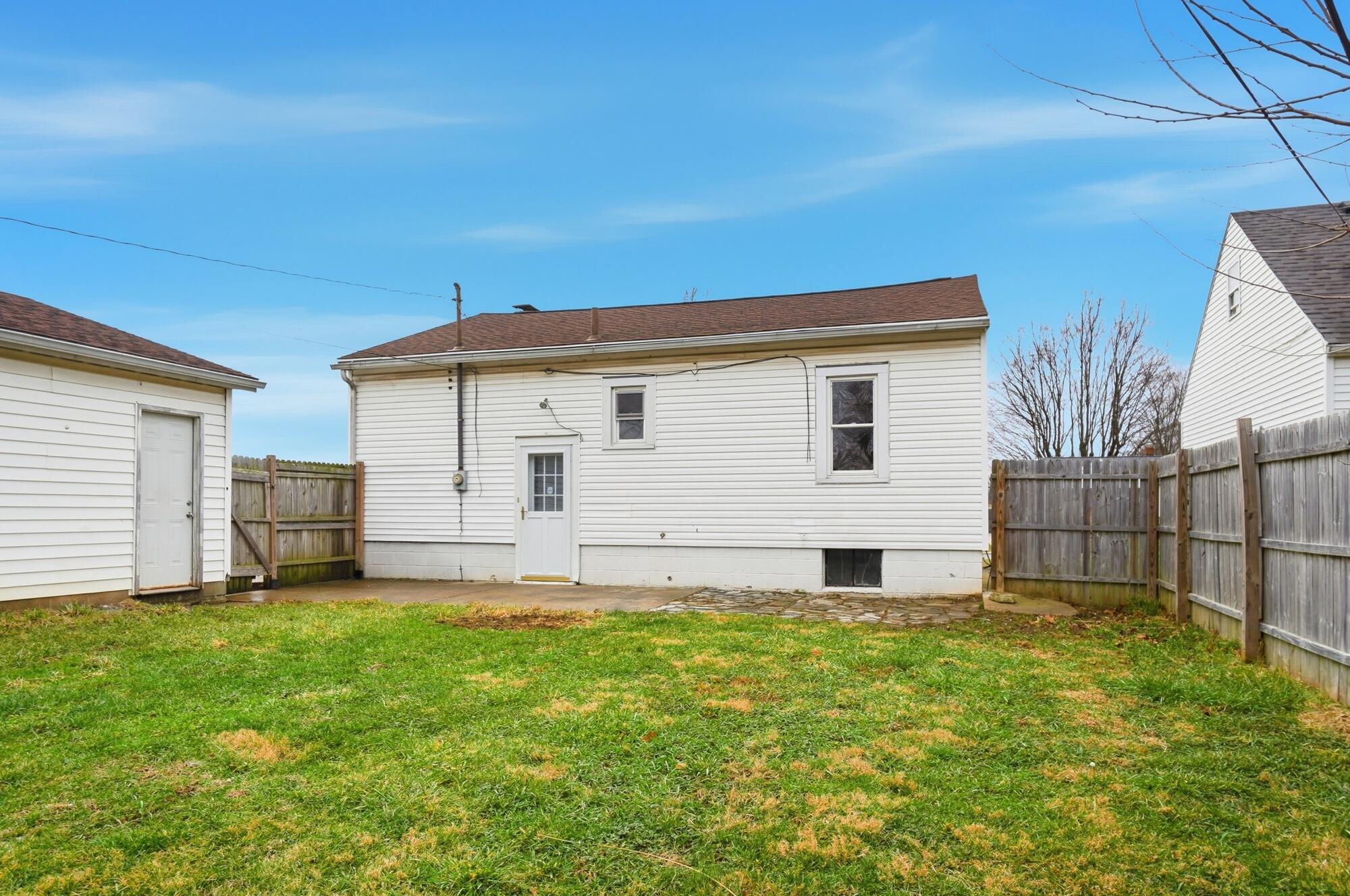 330 Larchmont Avenue, Springfield, Ohio 45503