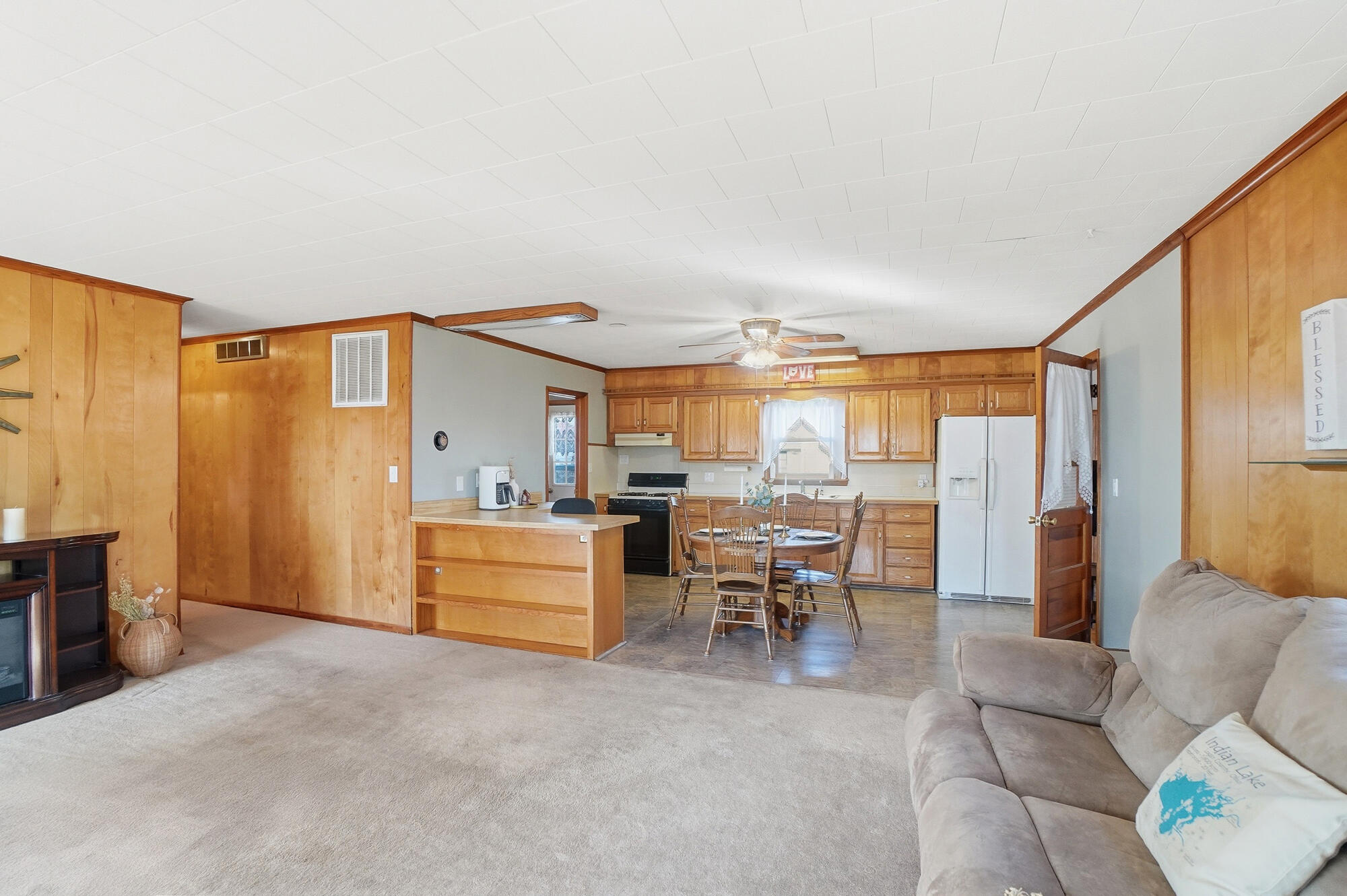 8990 Crescent Street, Lakeview, Ohio 43331