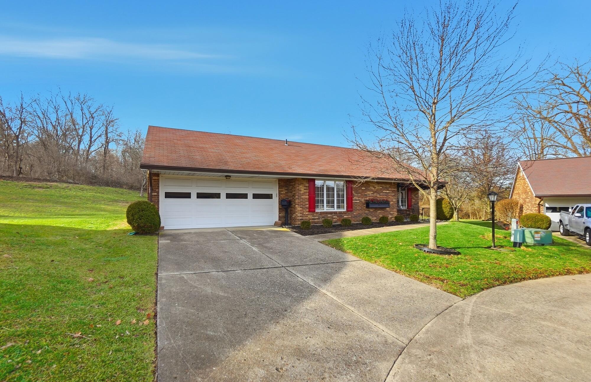 2951 Archer Lane, Springfield, Ohio 45503