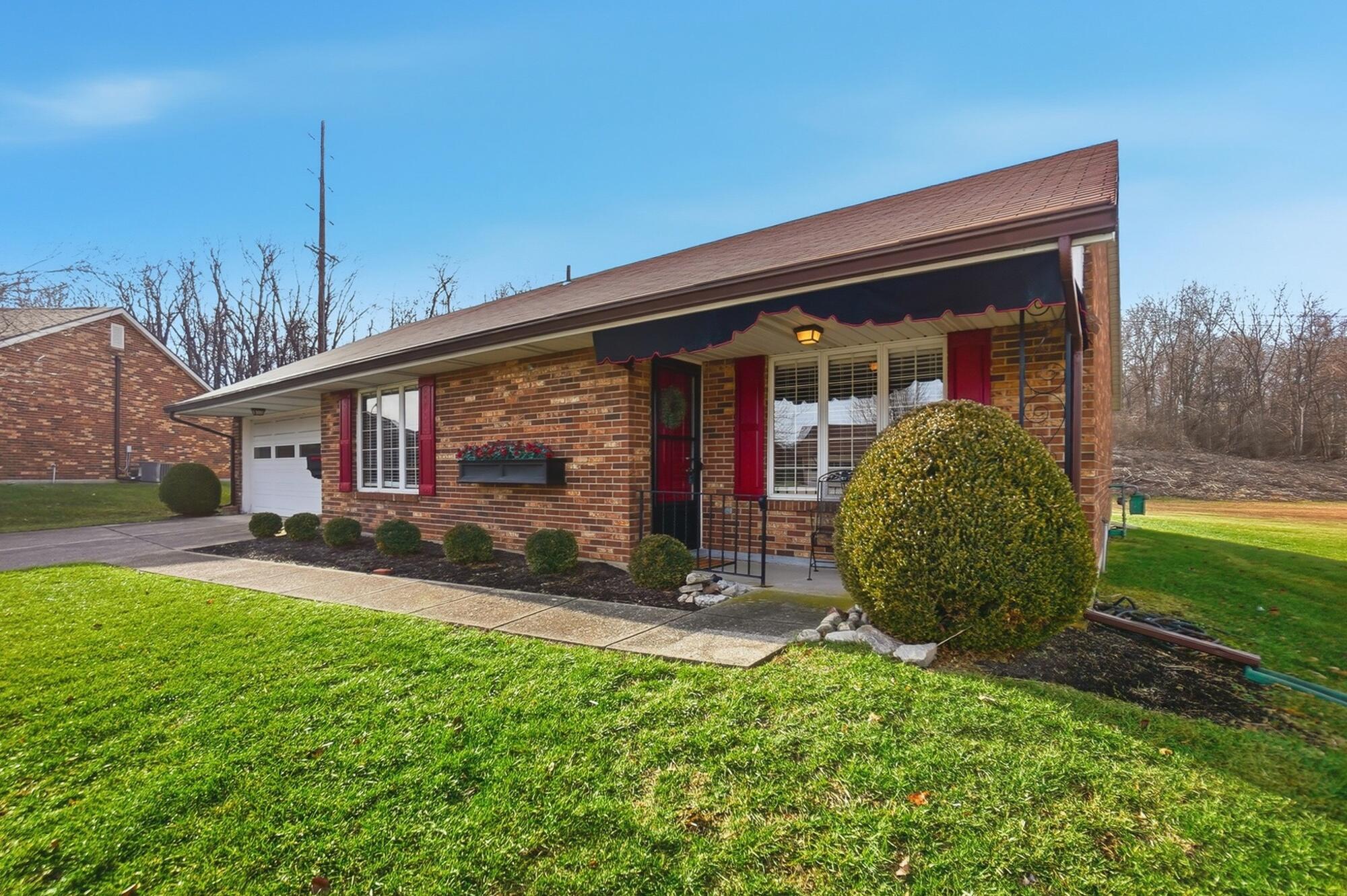 2951 Archer Lane, Springfield, Ohio 45503