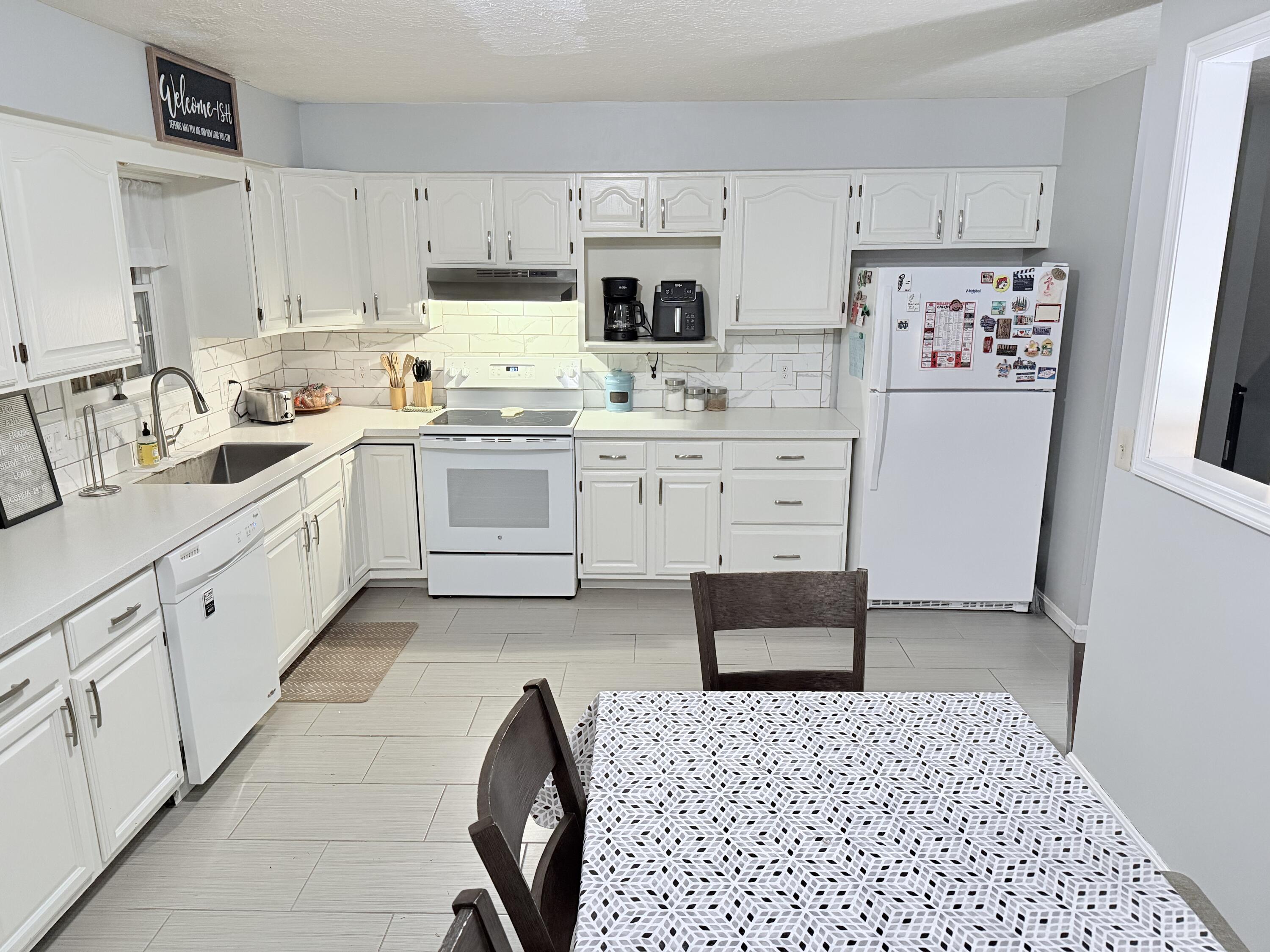 200 Evergreen Drive, Bellefontaine, Ohio 43311