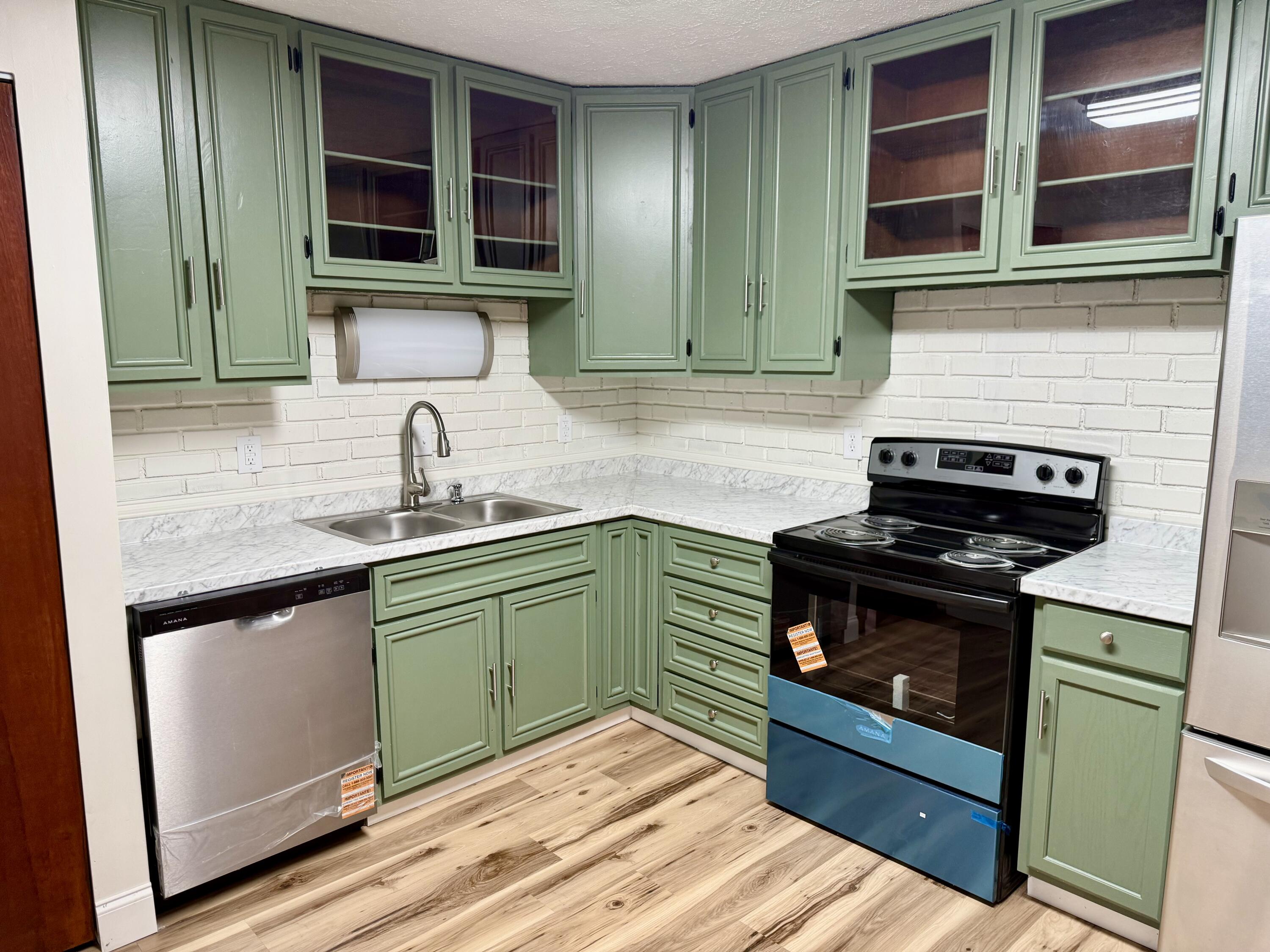 1924 Marinette Drive, Springfield, Ohio 45503