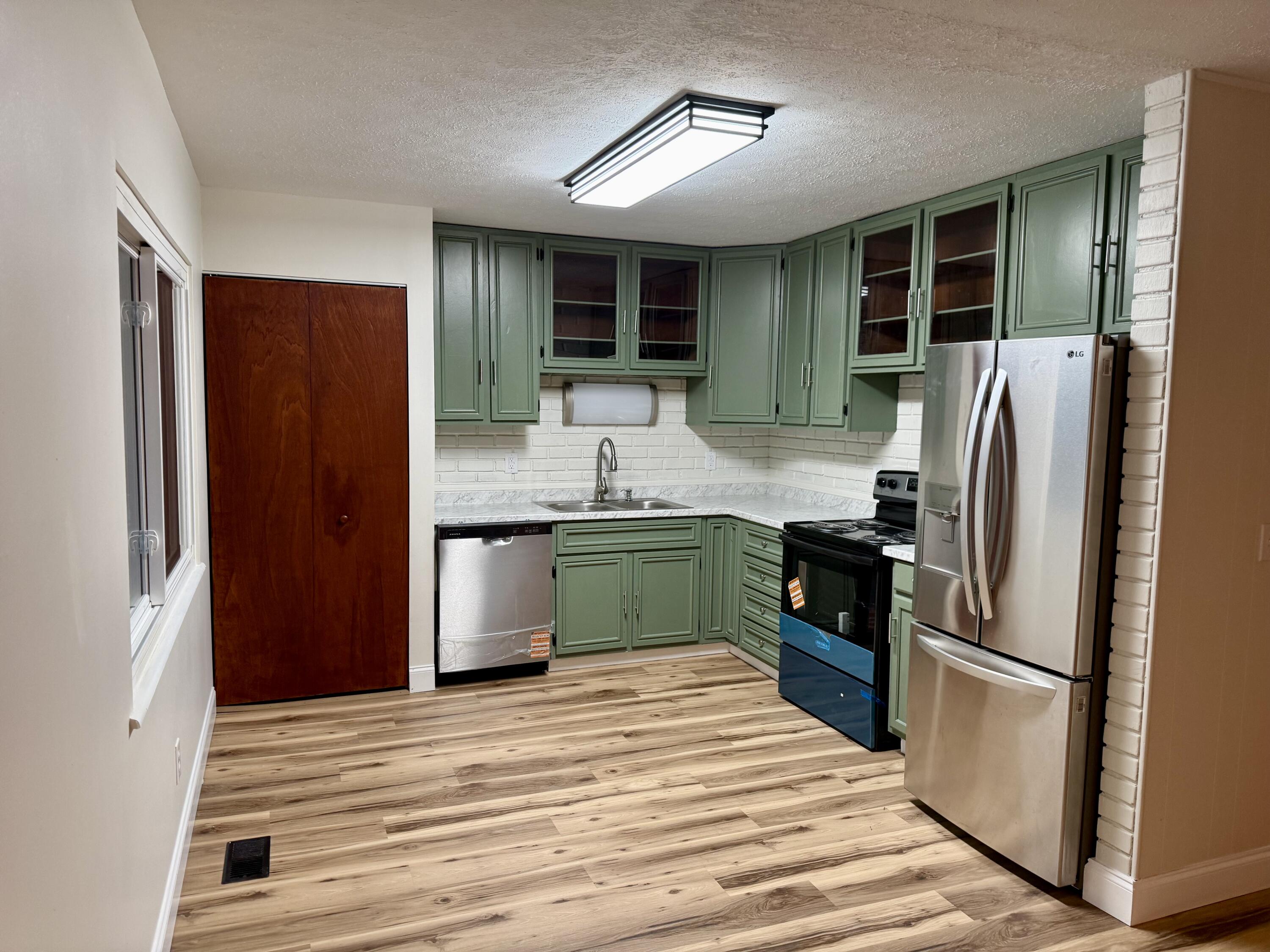 1924 Marinette Drive, Springfield, Ohio 45503