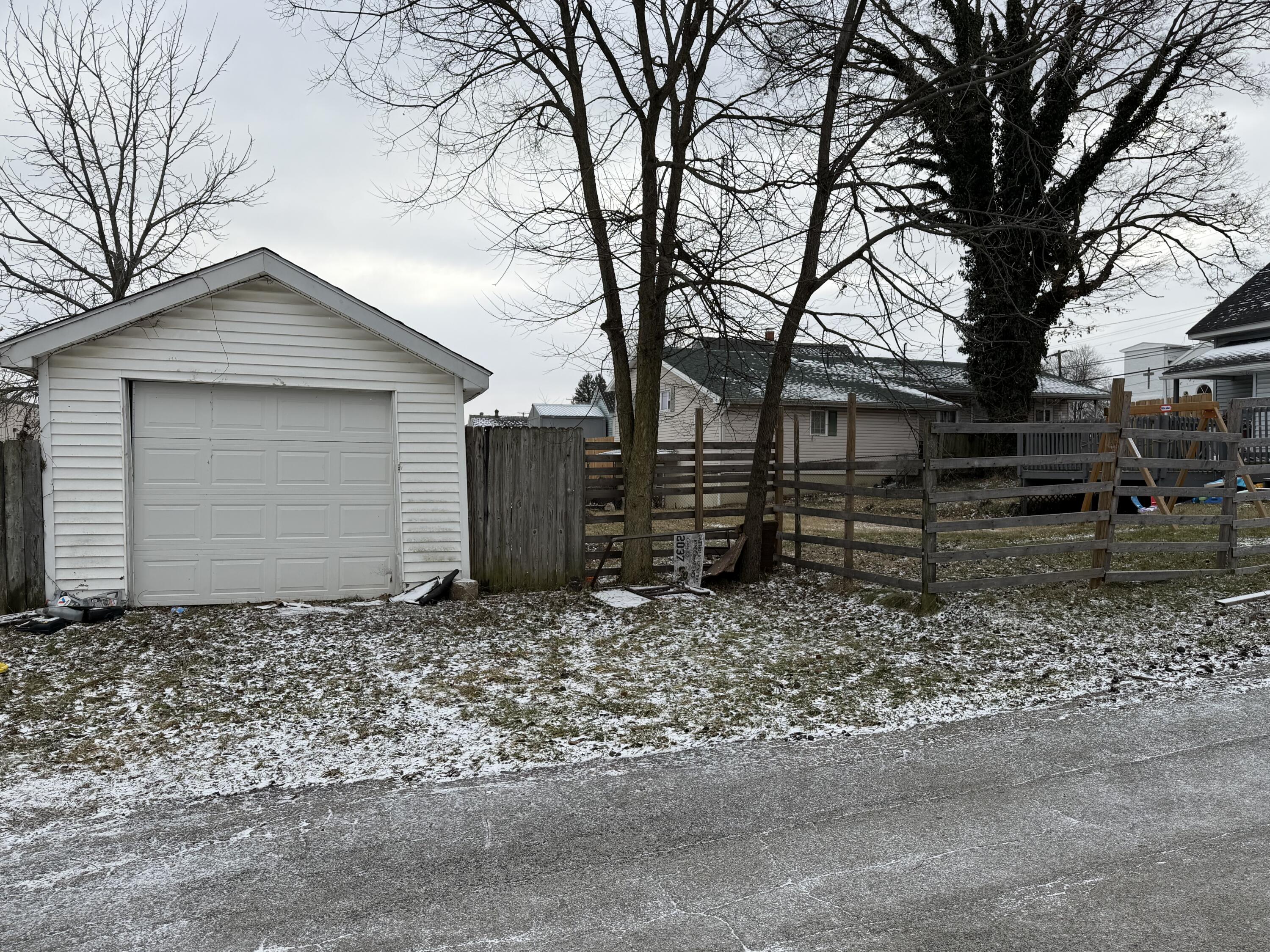 1652 Kenton Street, Springfield, Ohio 45505