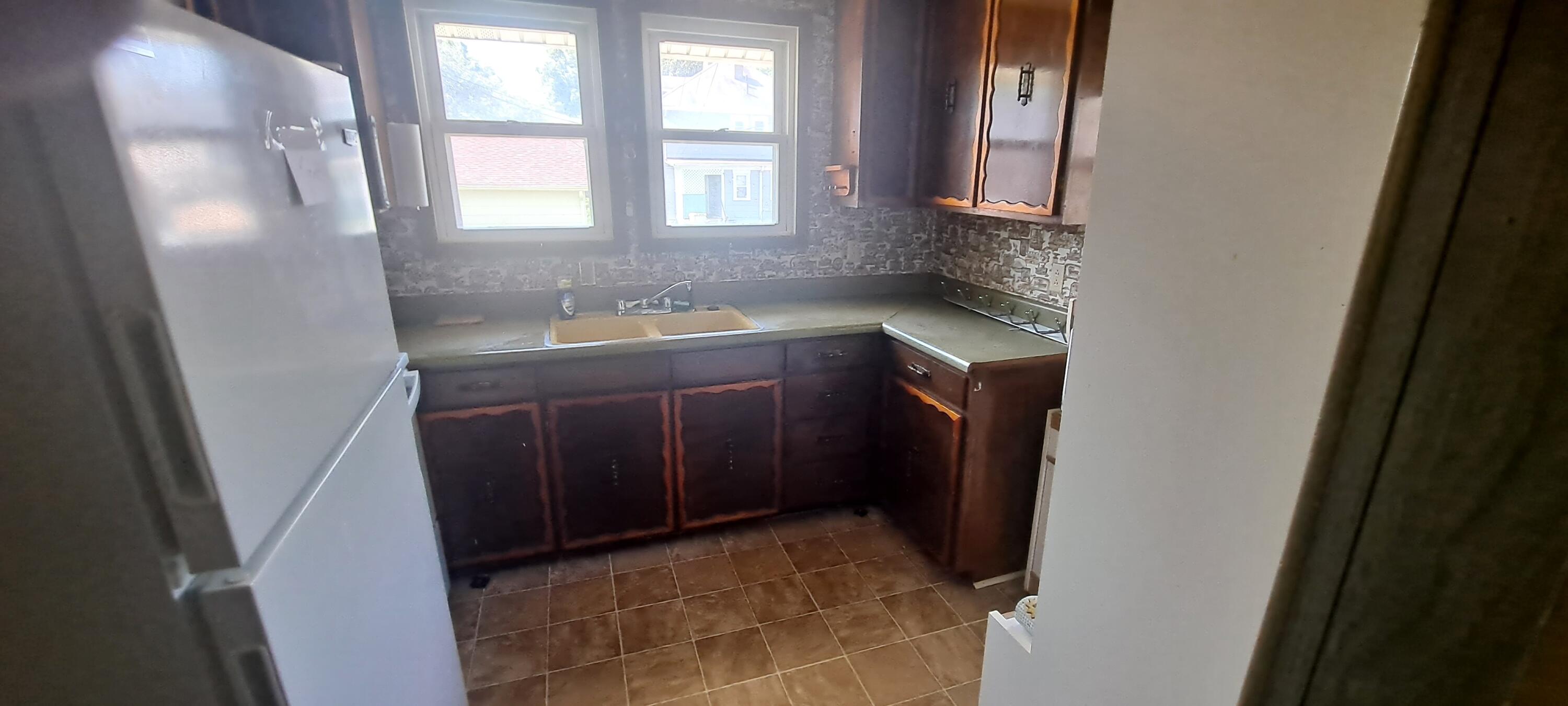 1009 Elm Street, Springfield, Ohio 45503