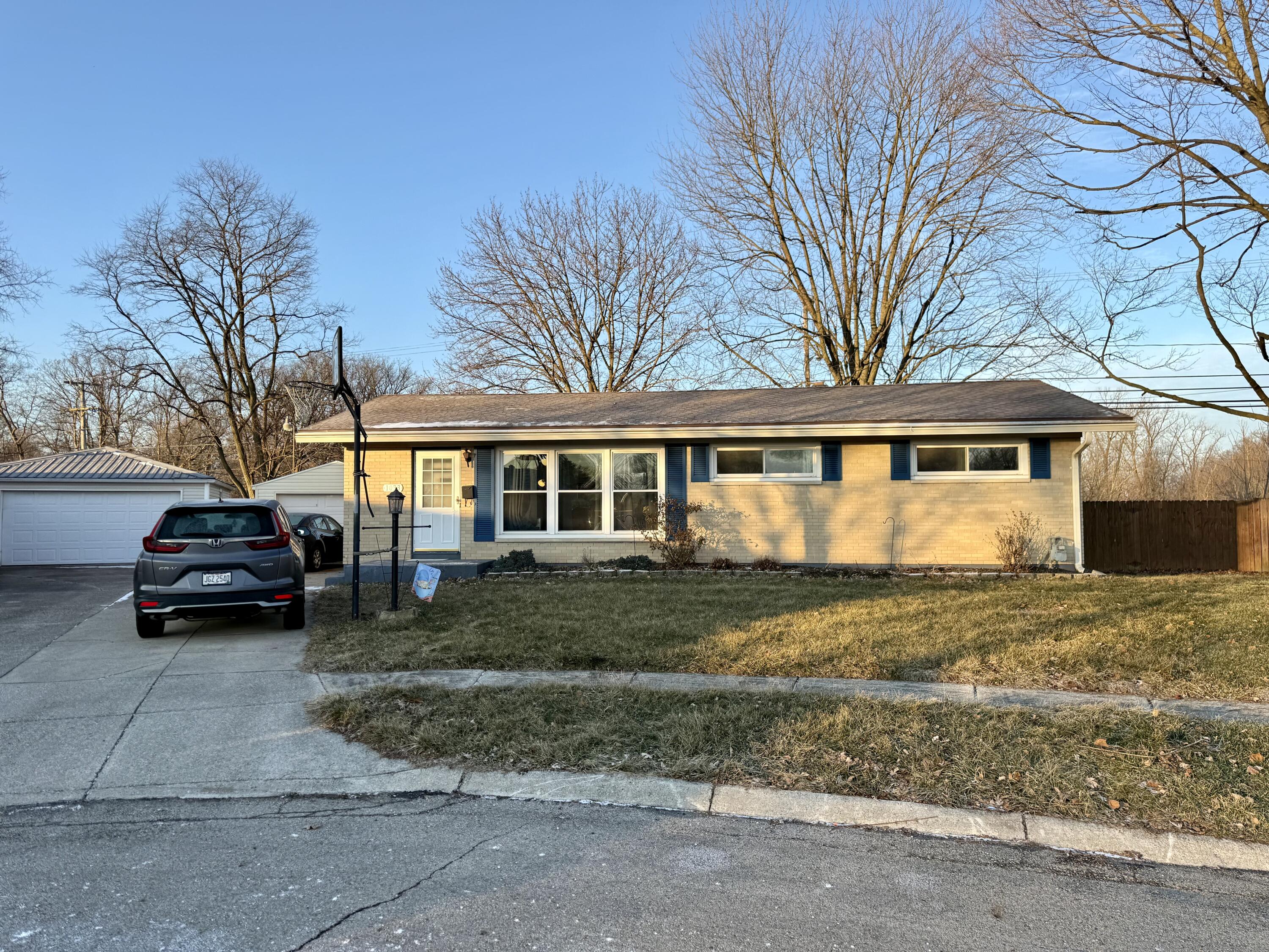 1033 Westmont Circle, Springfield, Ohio 45503