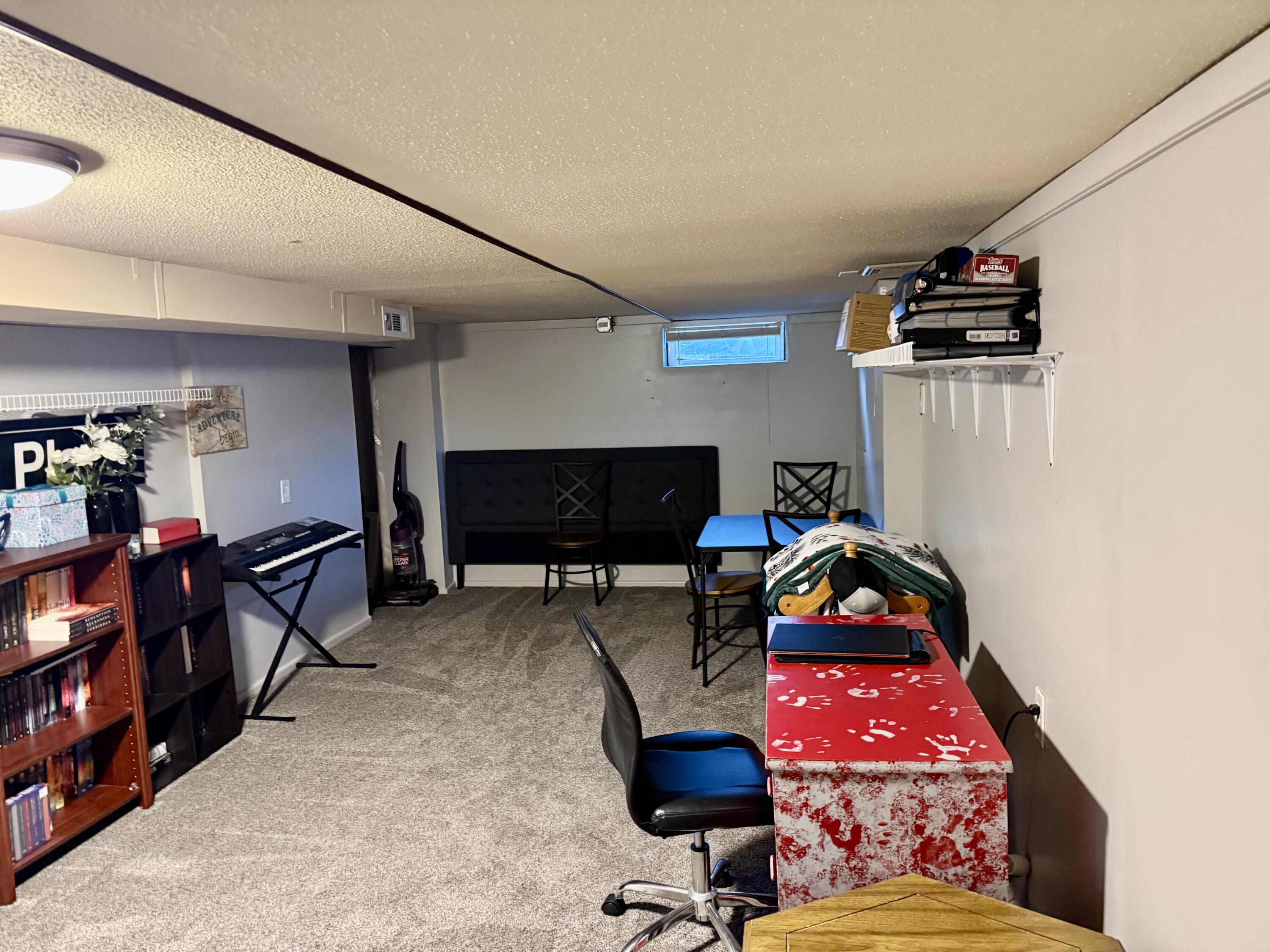 1033 Westmont Circle, Springfield, Ohio 45503