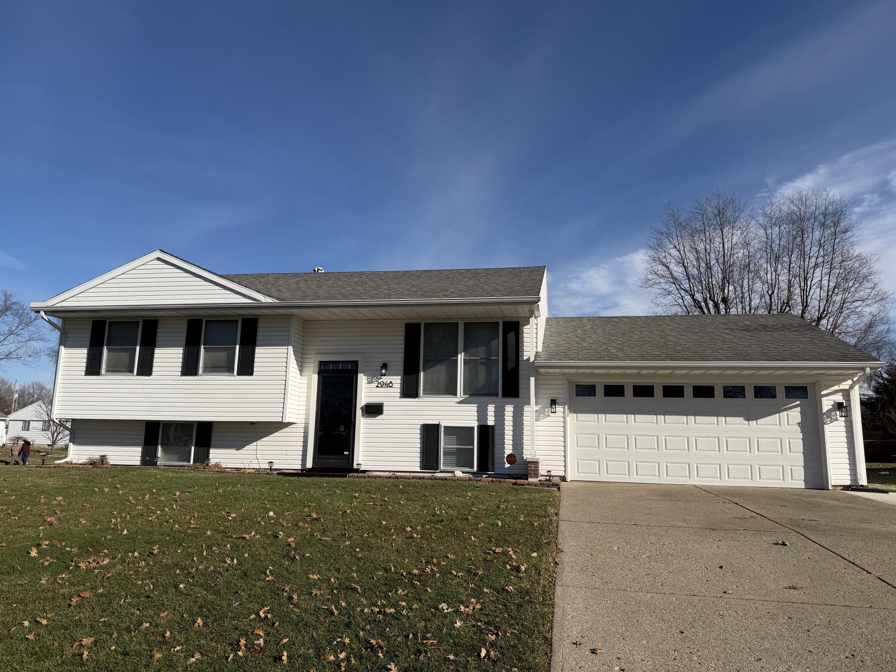 2948 Hyannis Drive, Springfield, Ohio 45503