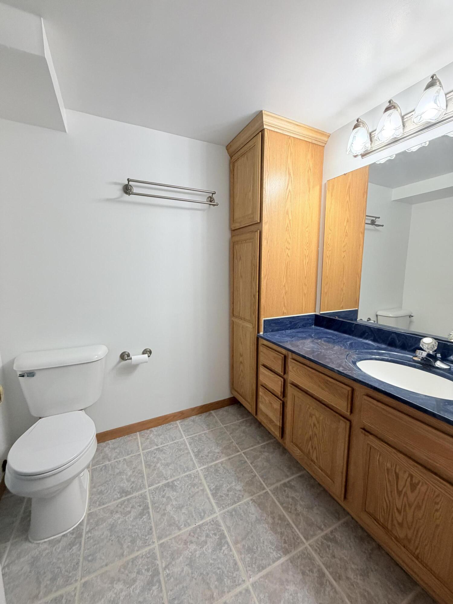 2948 Hyannis Drive, Springfield, Ohio 45503