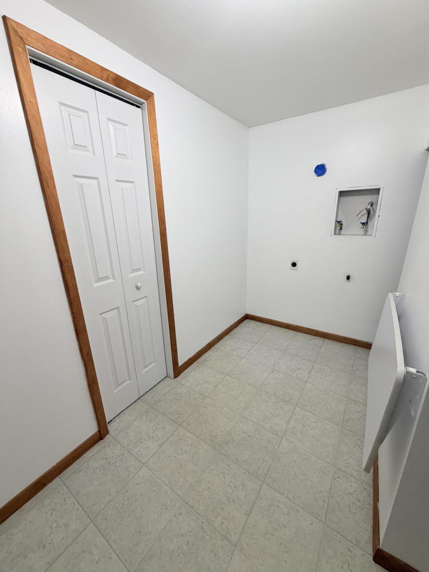 2948 Hyannis Drive, Springfield, Ohio 45503