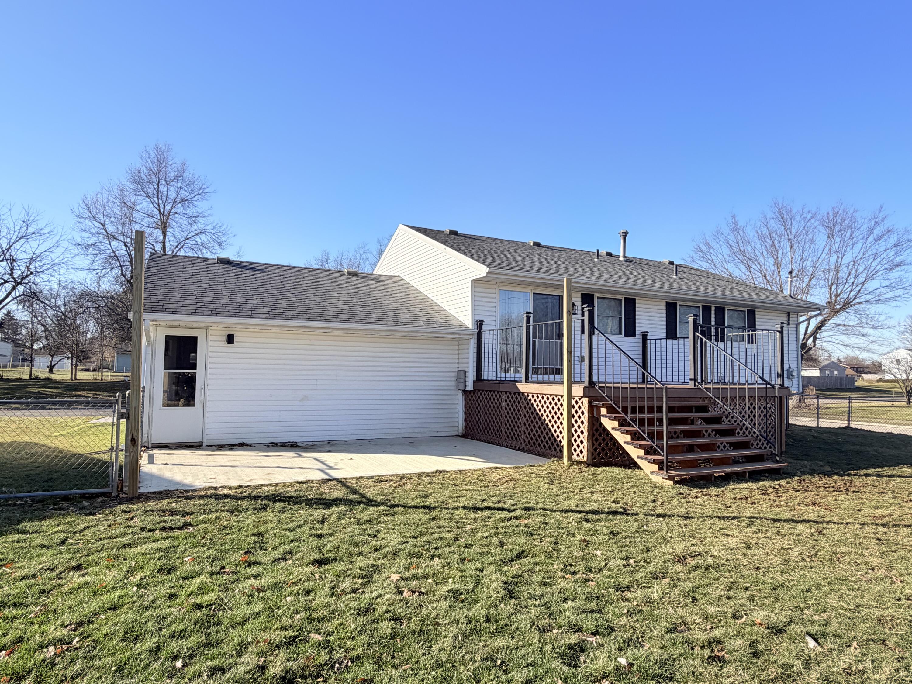 2948 Hyannis Drive, Springfield, Ohio 45503