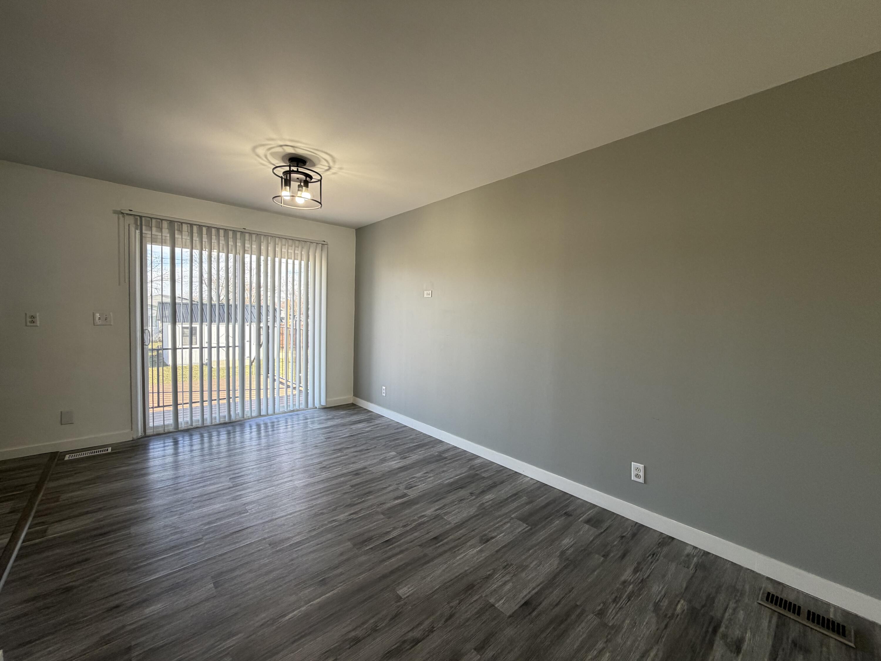 2948 Hyannis Drive, Springfield, Ohio 45503