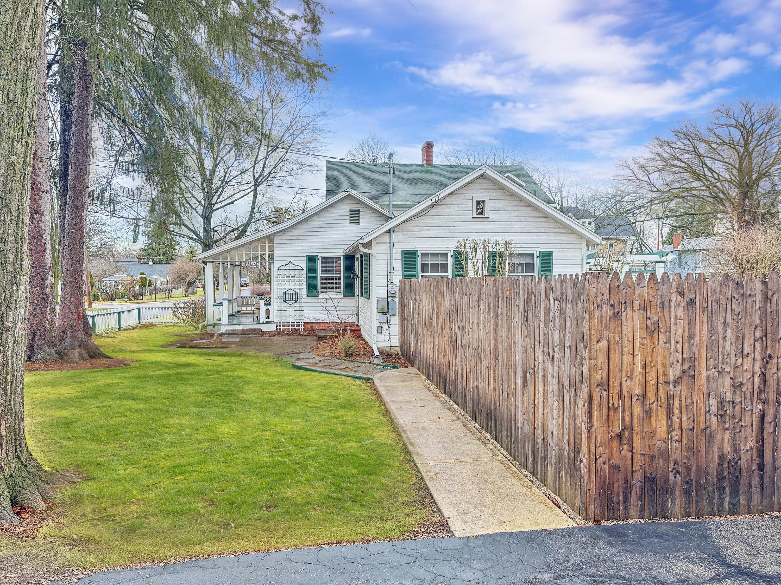 325 Reynolds Street, Urbana, Ohio 43078